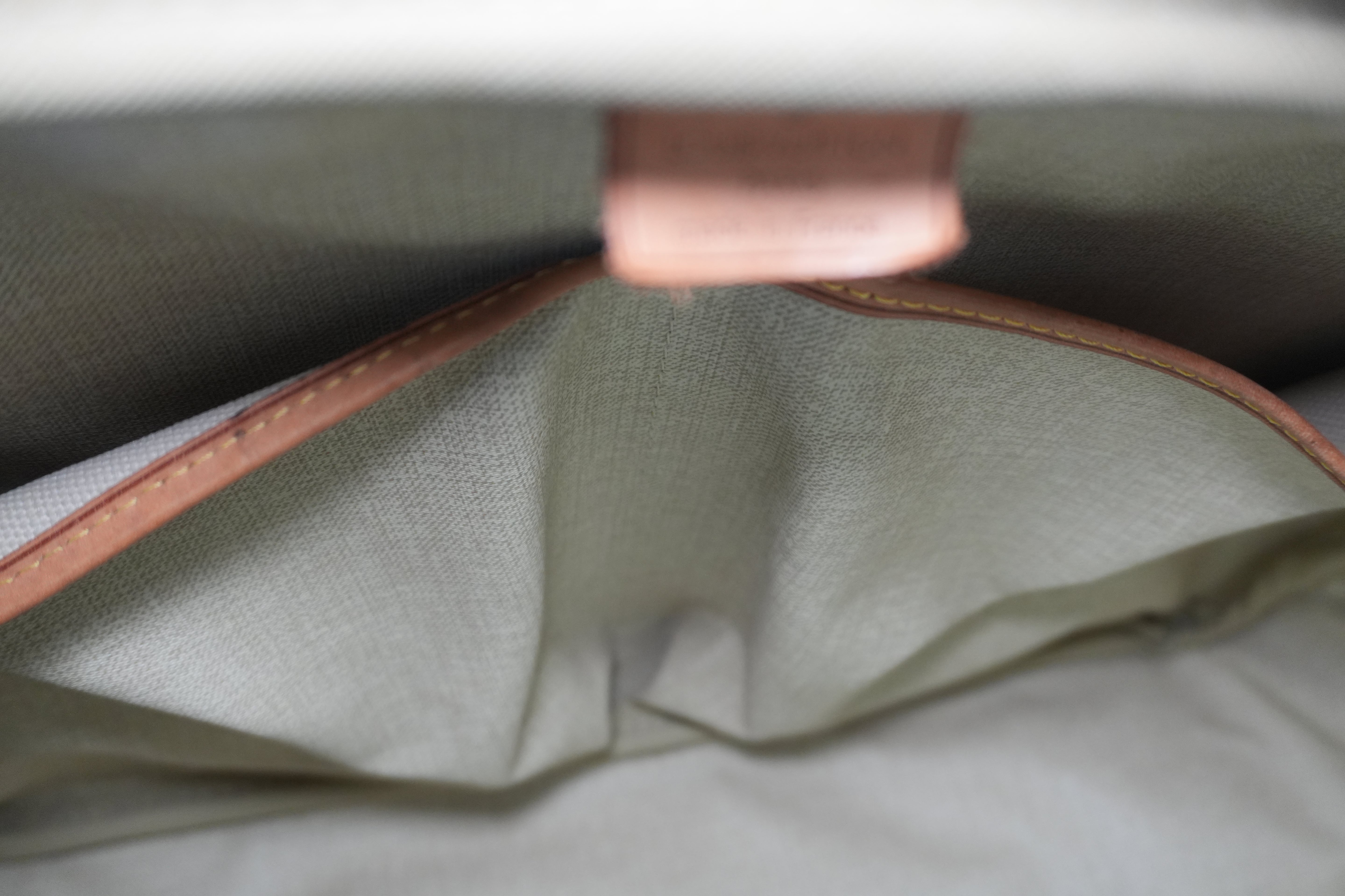 ルイヴィトン ドーヴィル ハンドバッグ 中古