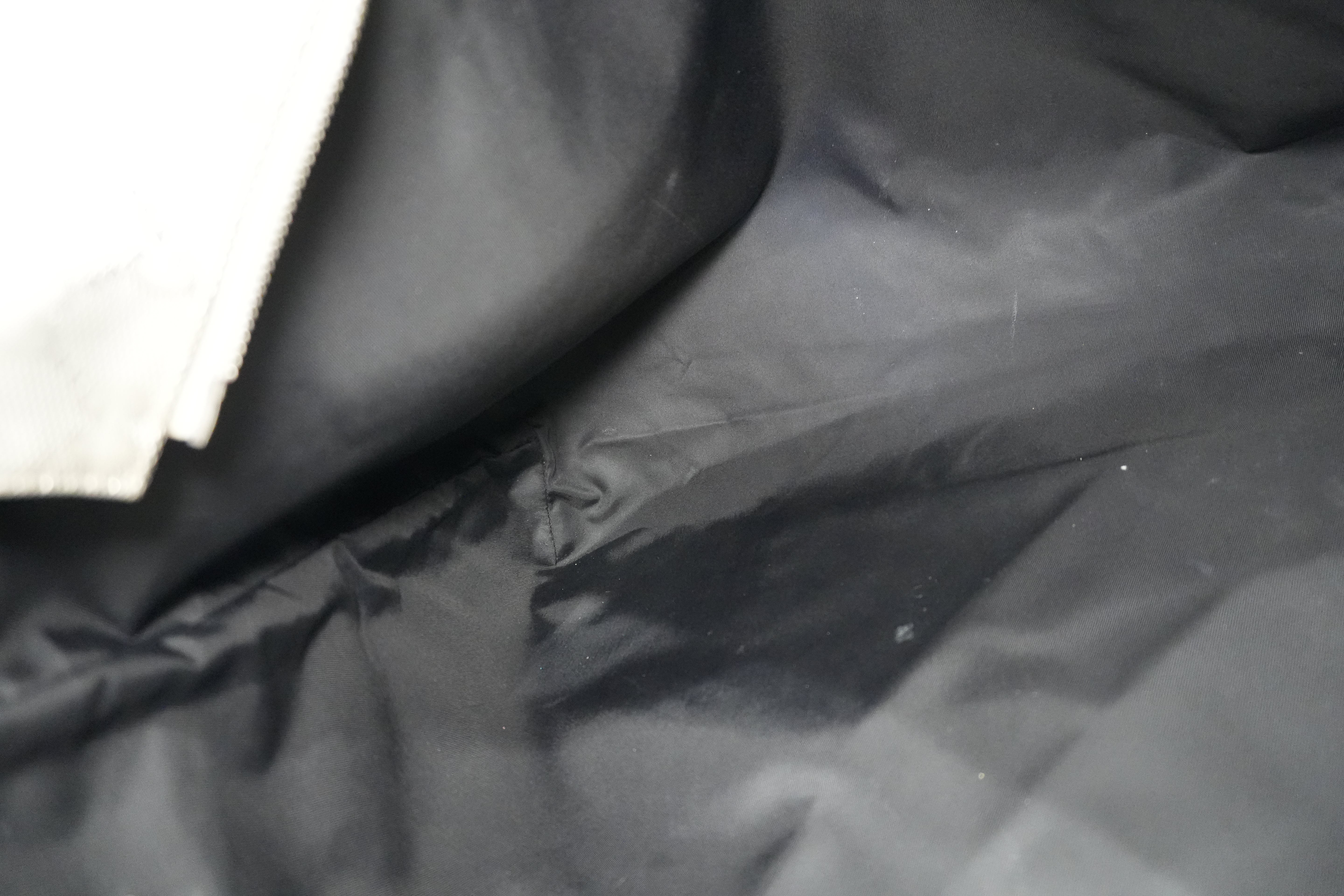 Pre-owned Gucci Metallic Tote Bag SIlver