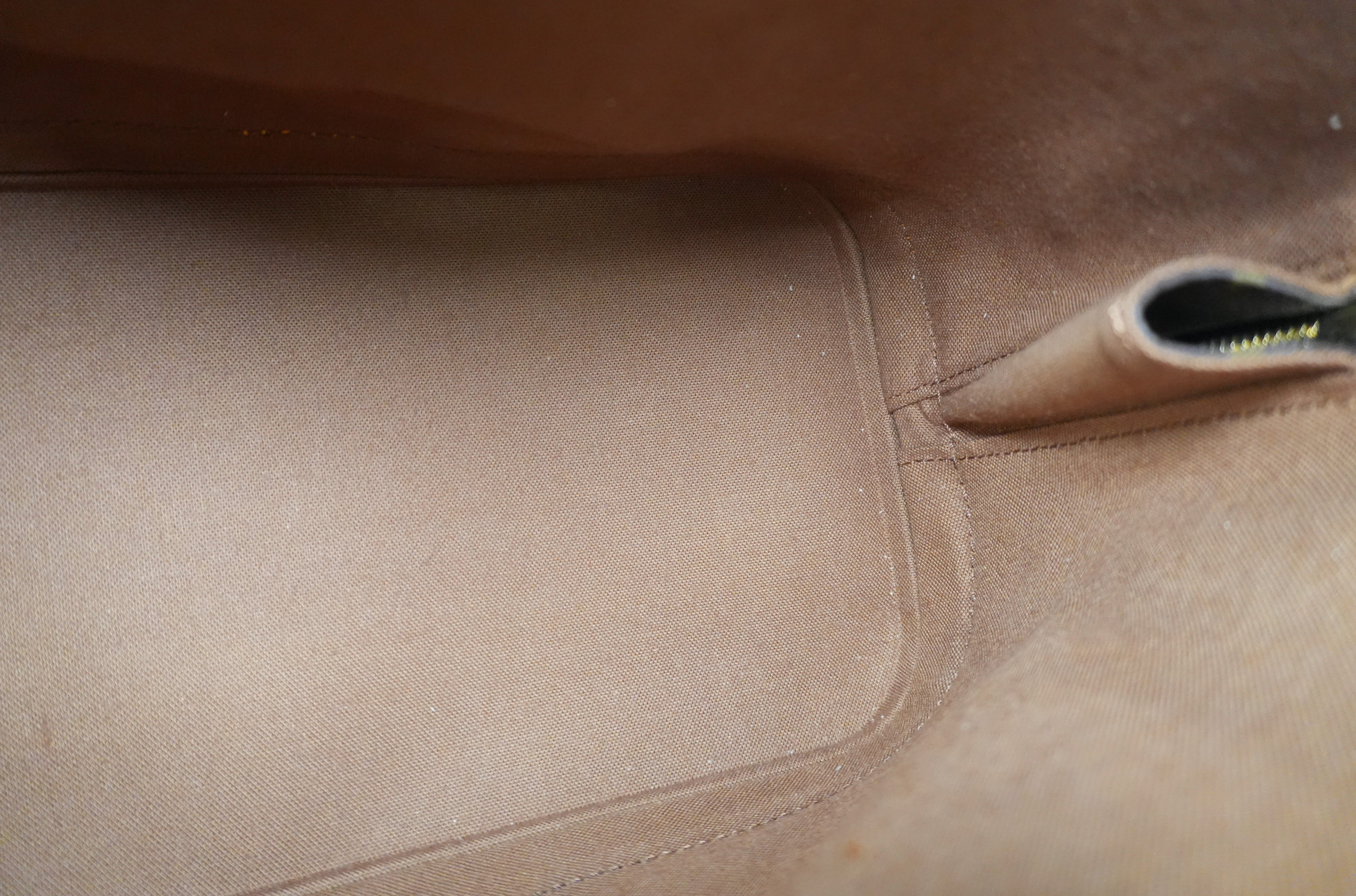 Louis Vuitton Monogram Alma Handbag Used