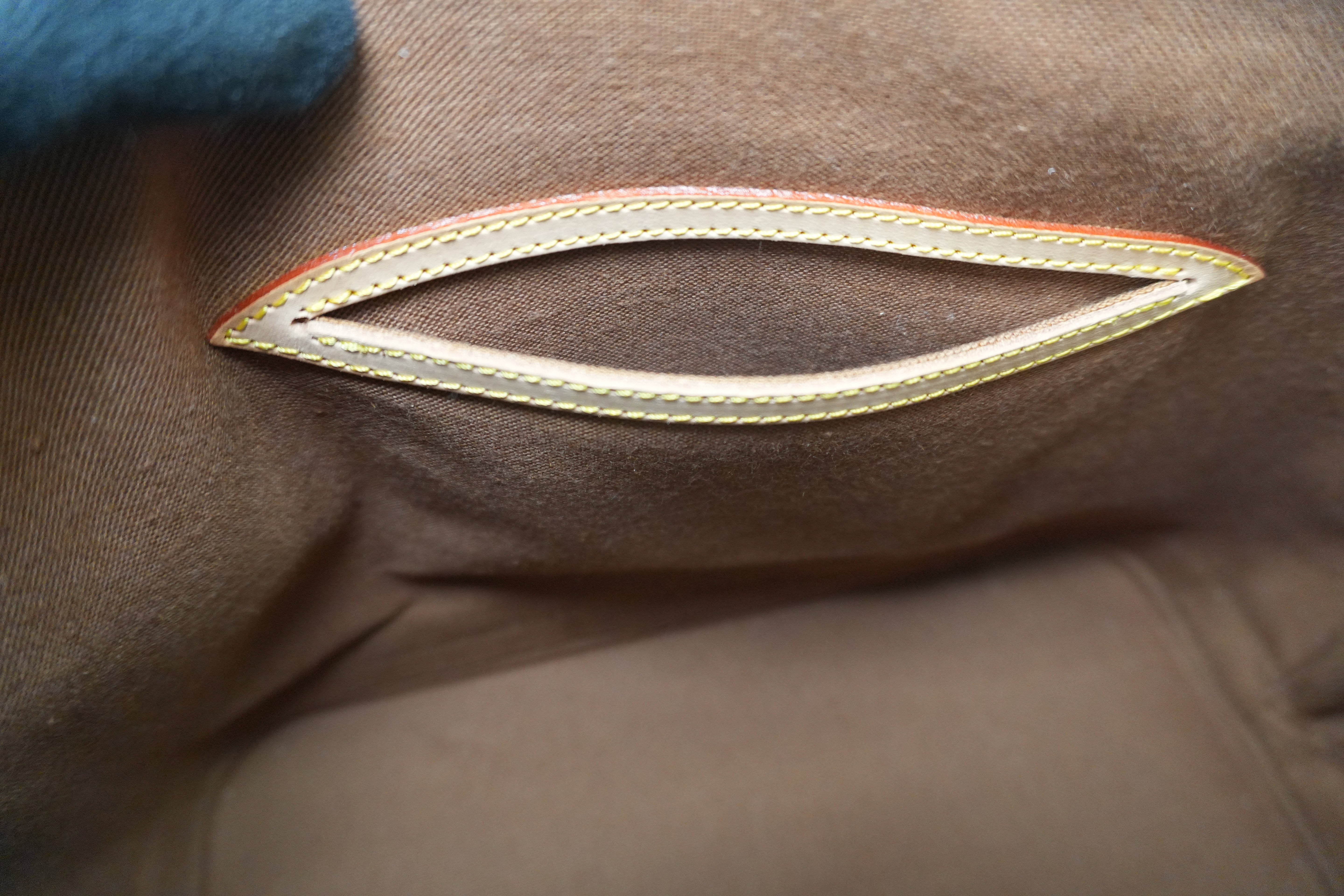 Louis Vuitton Monogram Alma Handbag Used