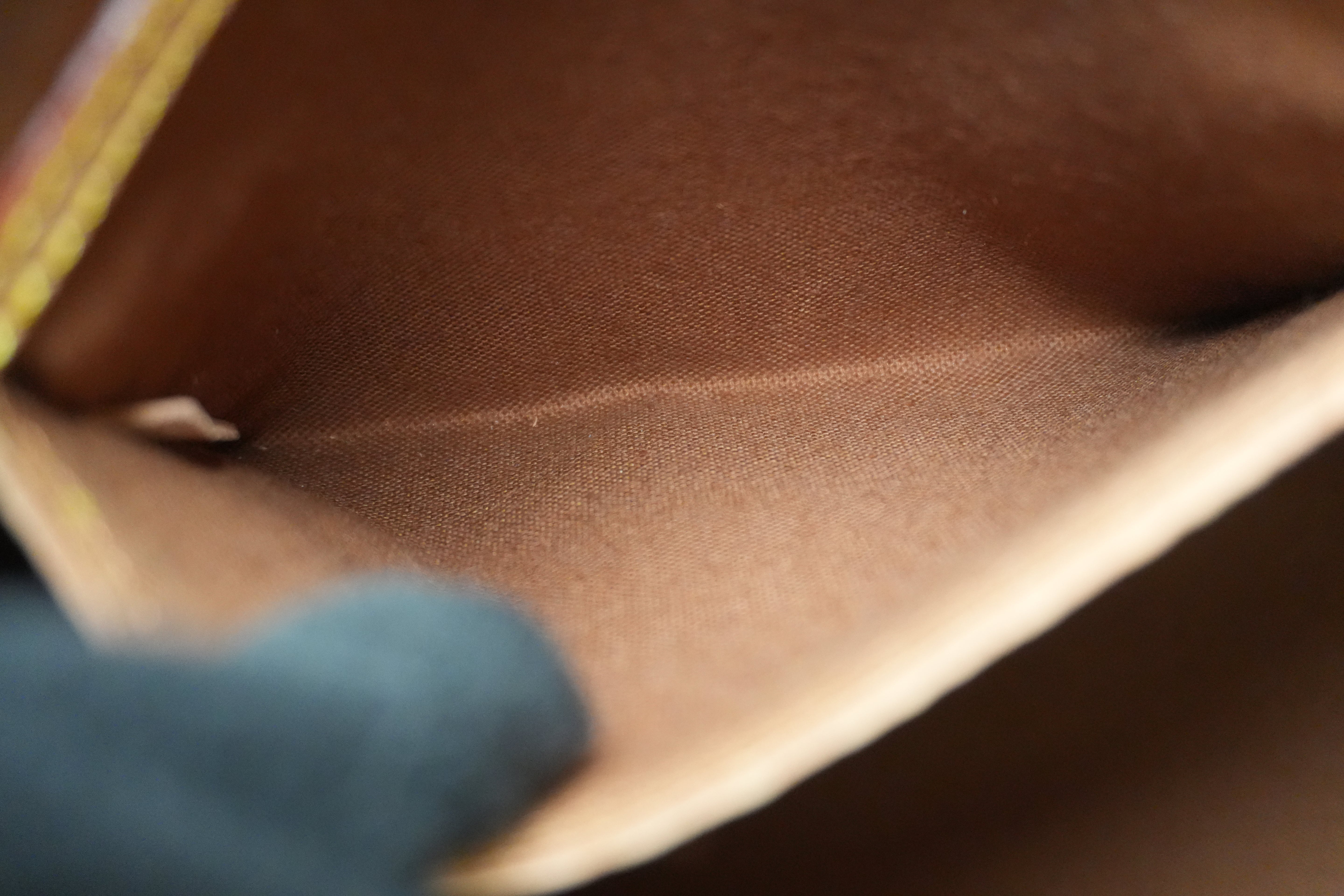 Louis Vuitton Monogram Alma Handbag Used