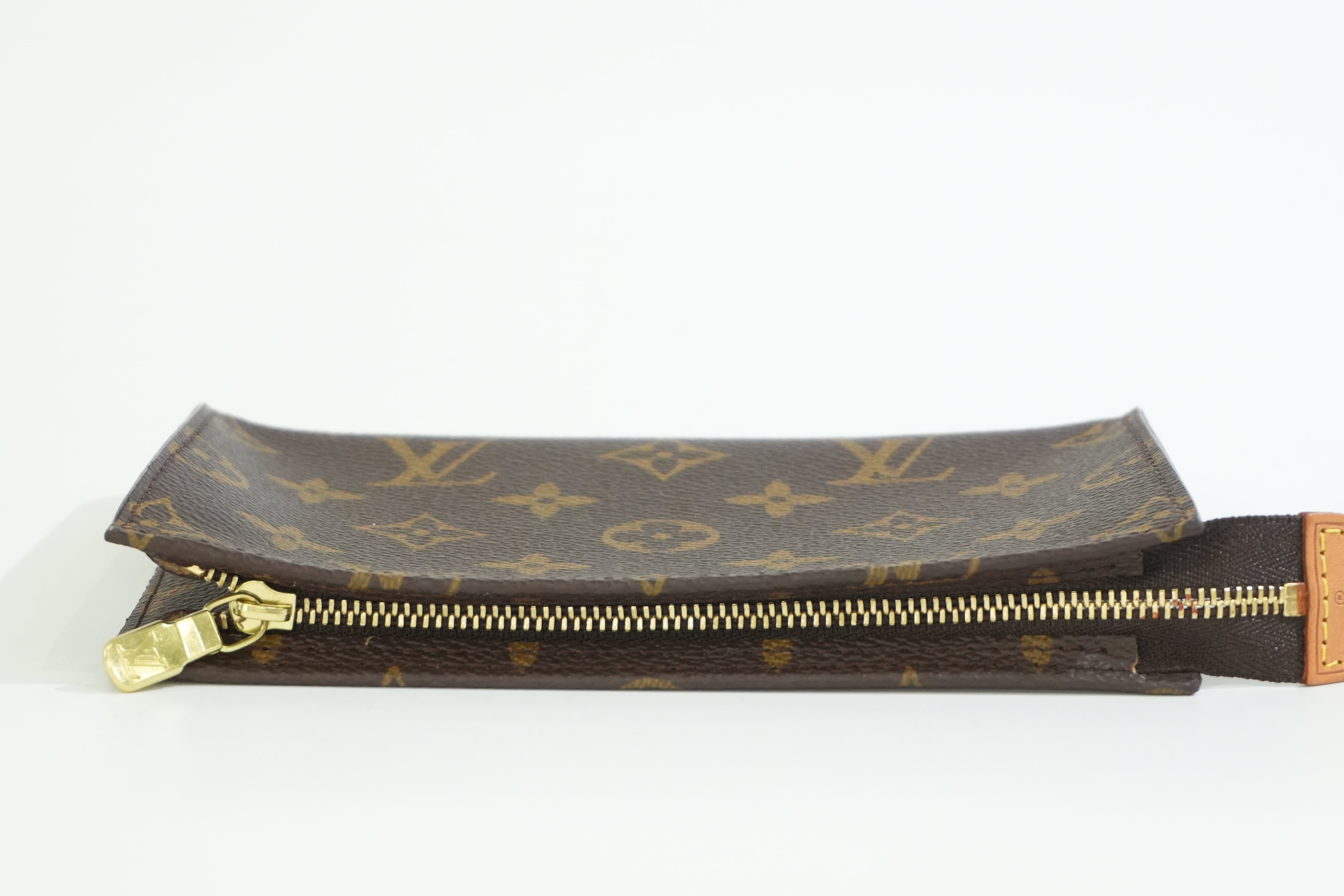 Pre-owned Louis Vuitton Monogram Pouch