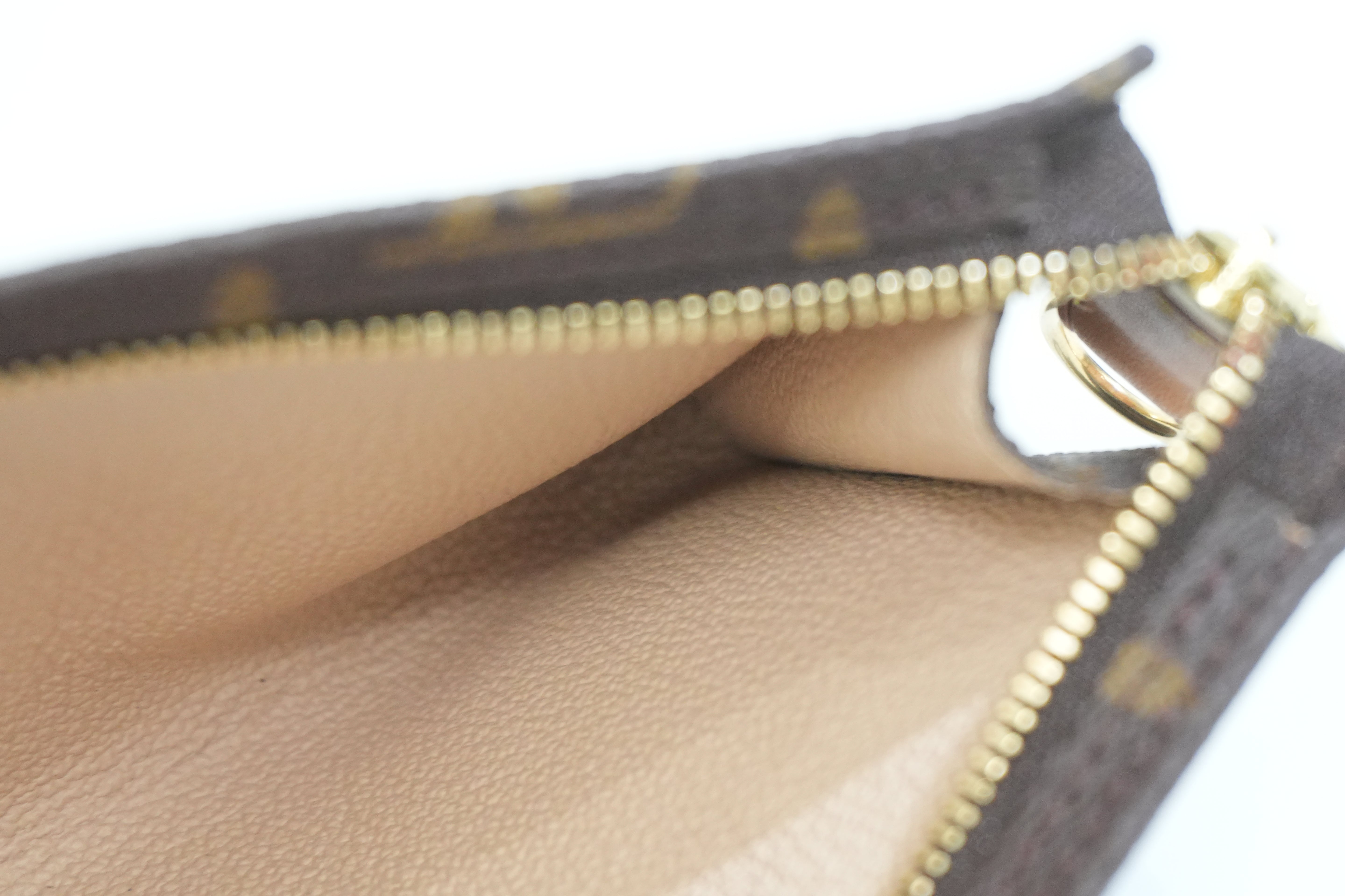 Pre-owned Louis Vuitton Monogram Pouch