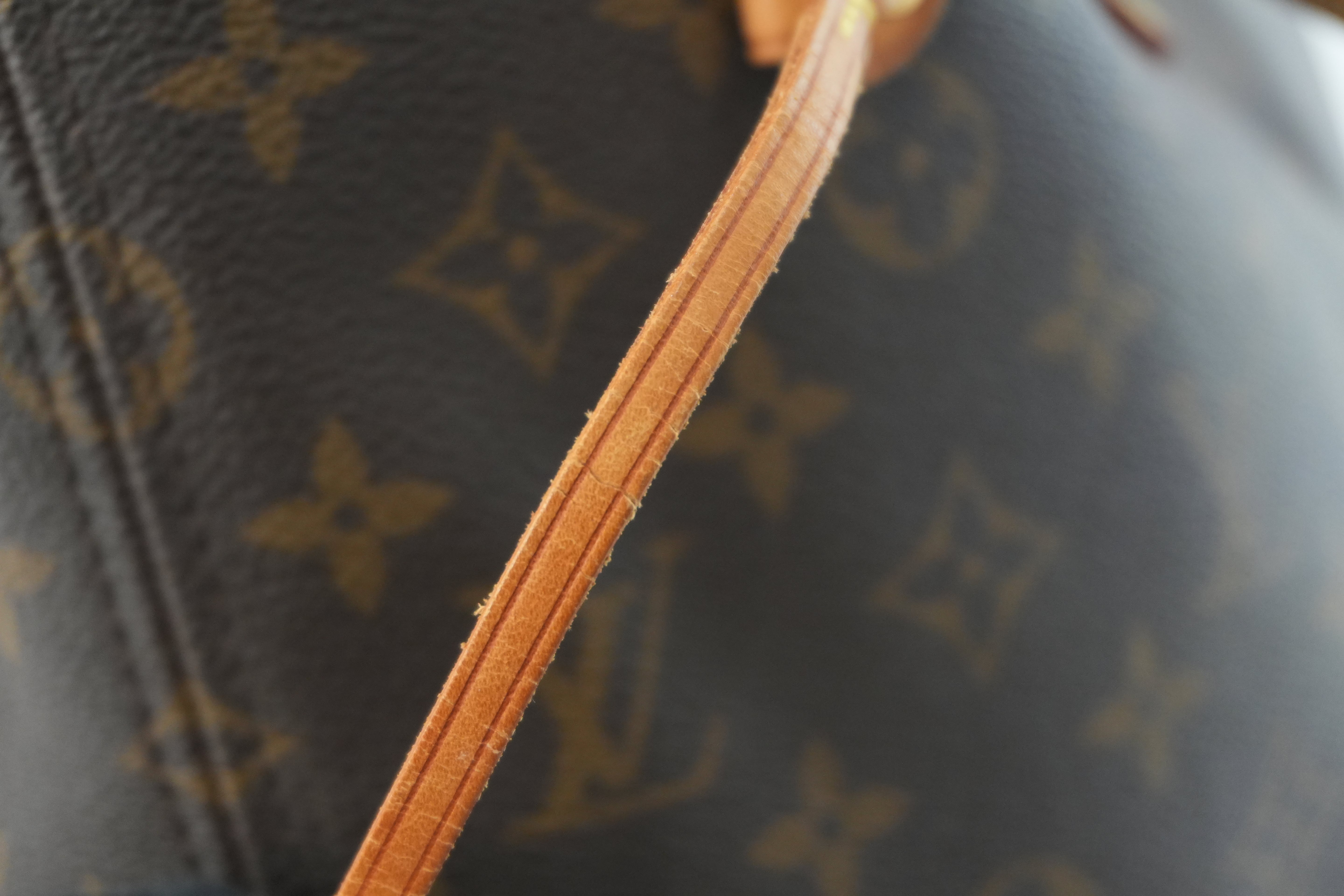 Louis Vuitton Monogram Neverfull MM Shoulder Tote Bag Used