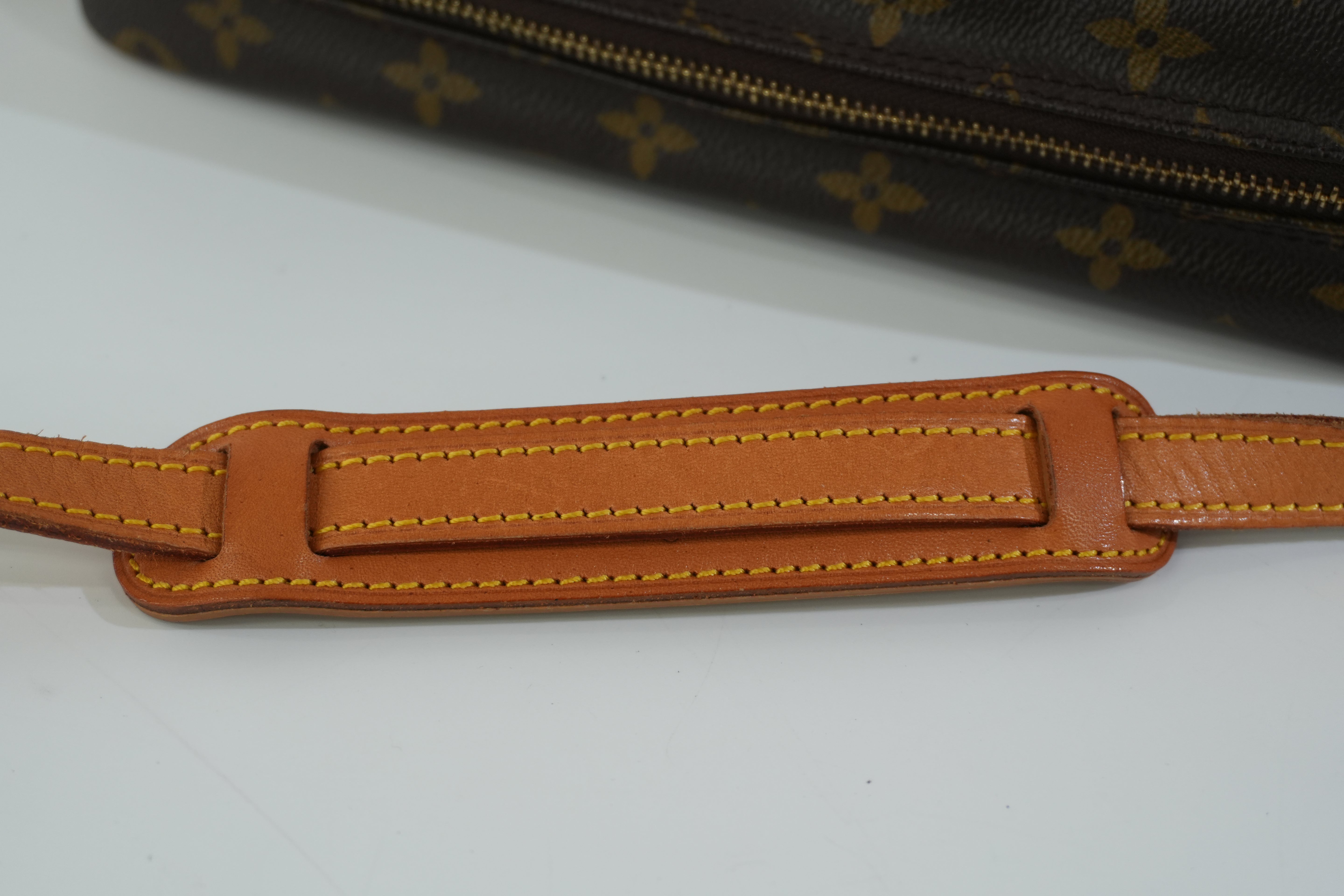 Pre-owned Louis Vuitton Monogram Trocadero GM Shoulder Bag