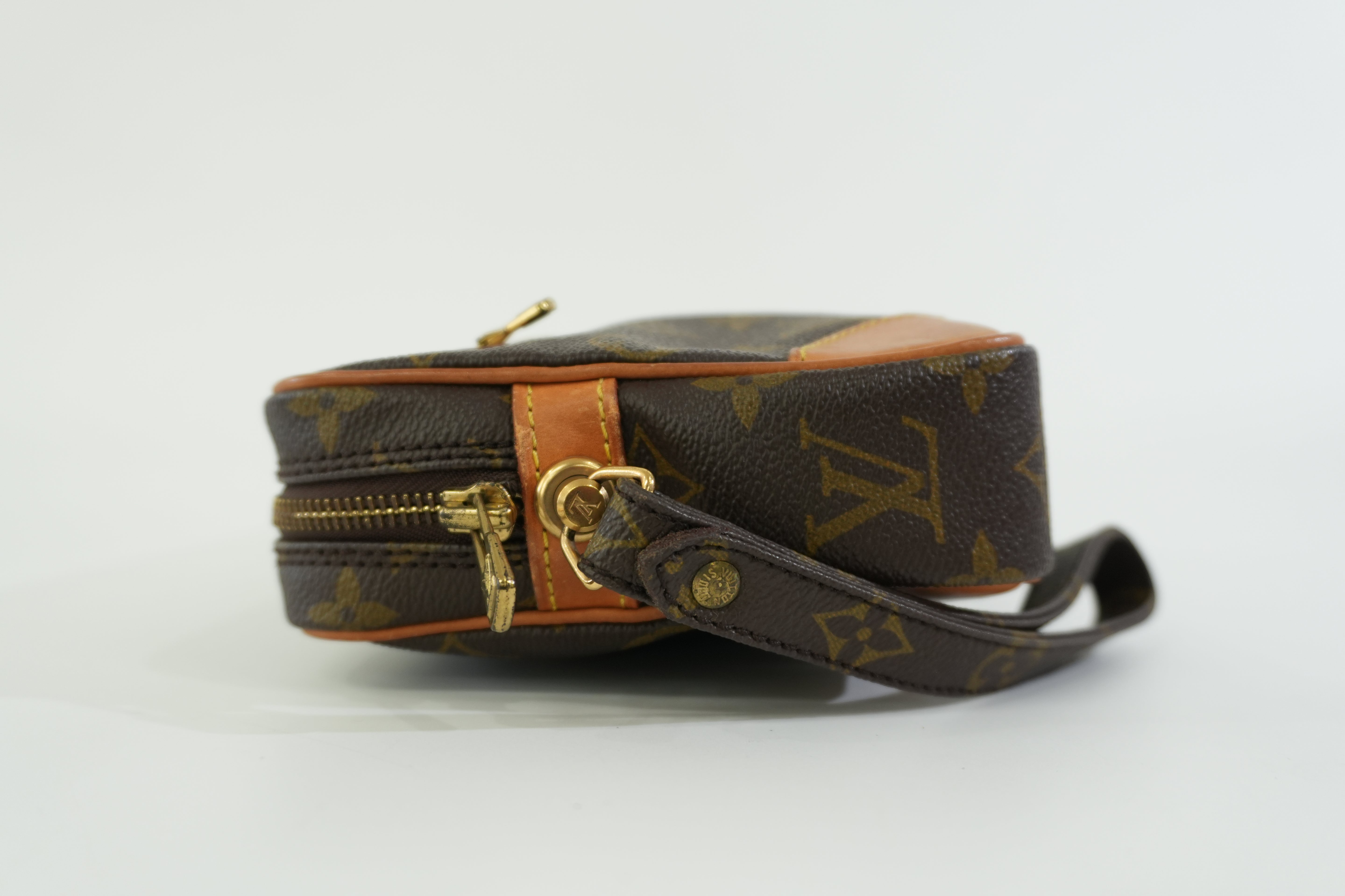 Pre-owned Louis Vuitton Monogram Dragonne GM Clutch Bag