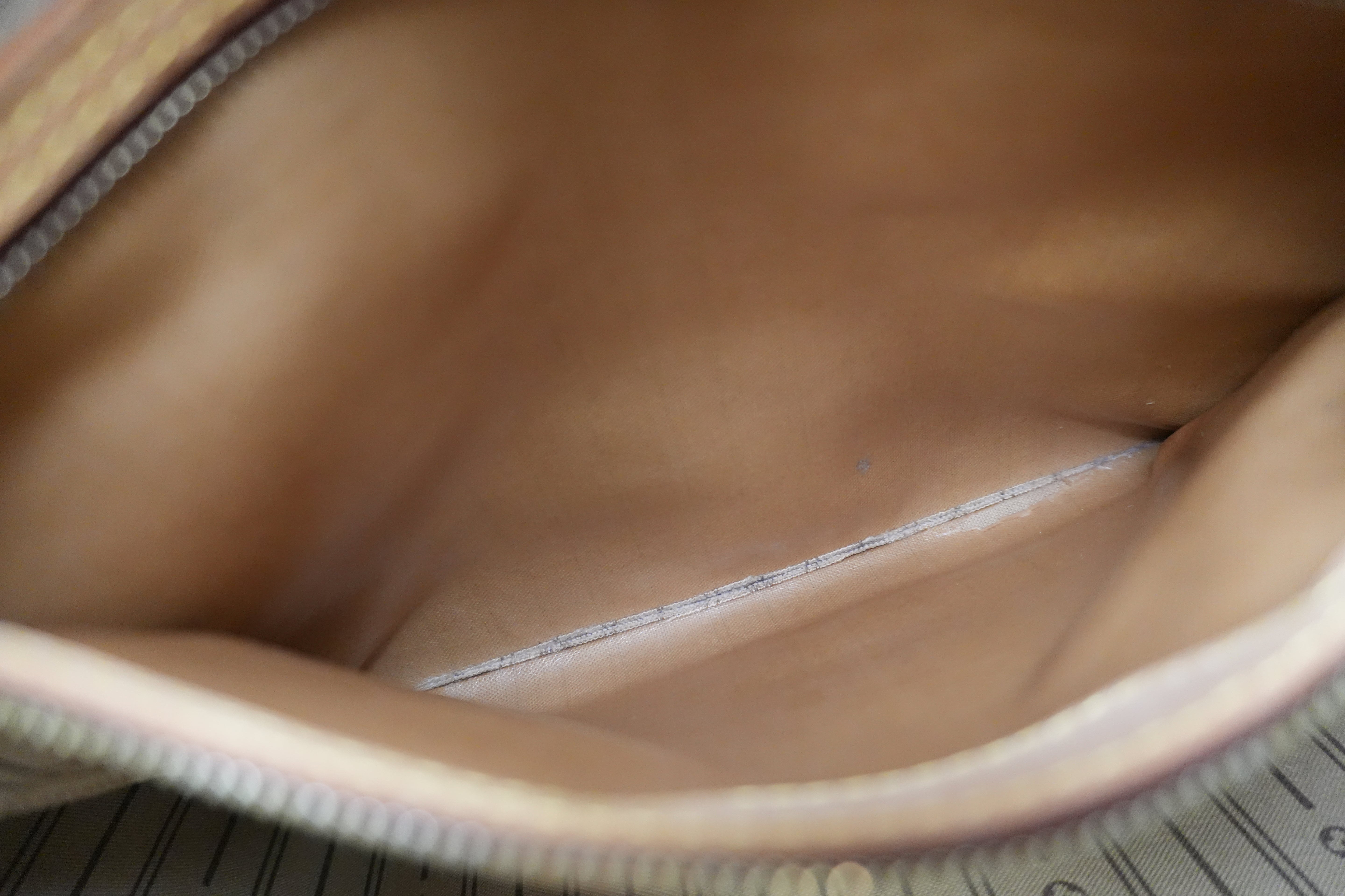 Louis Vuitton Monogram Neverfull MM Shoulder Tote Bag Used