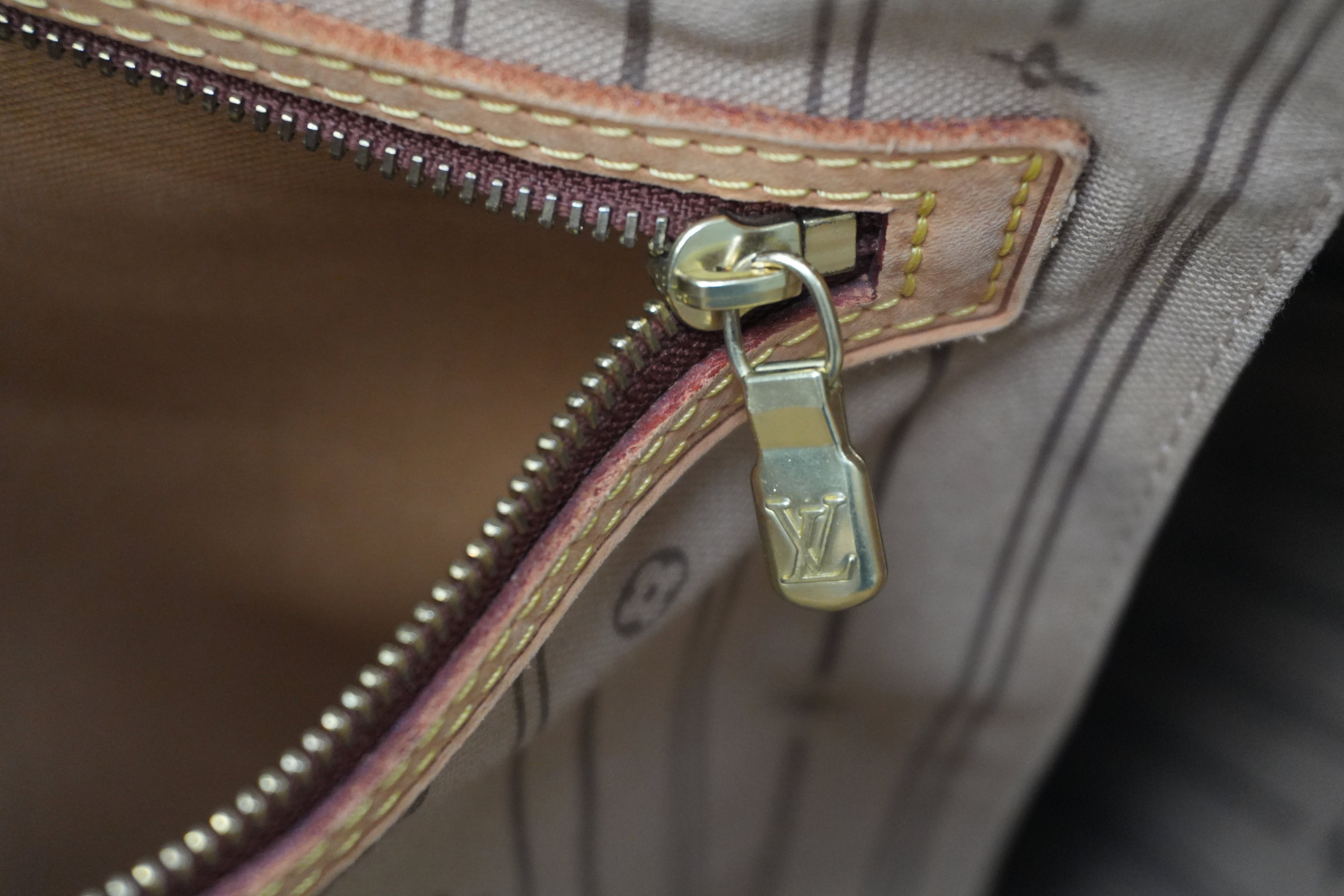 Louis Vuitton Monogram Neverfull MM Shoulder Tote Bag Used