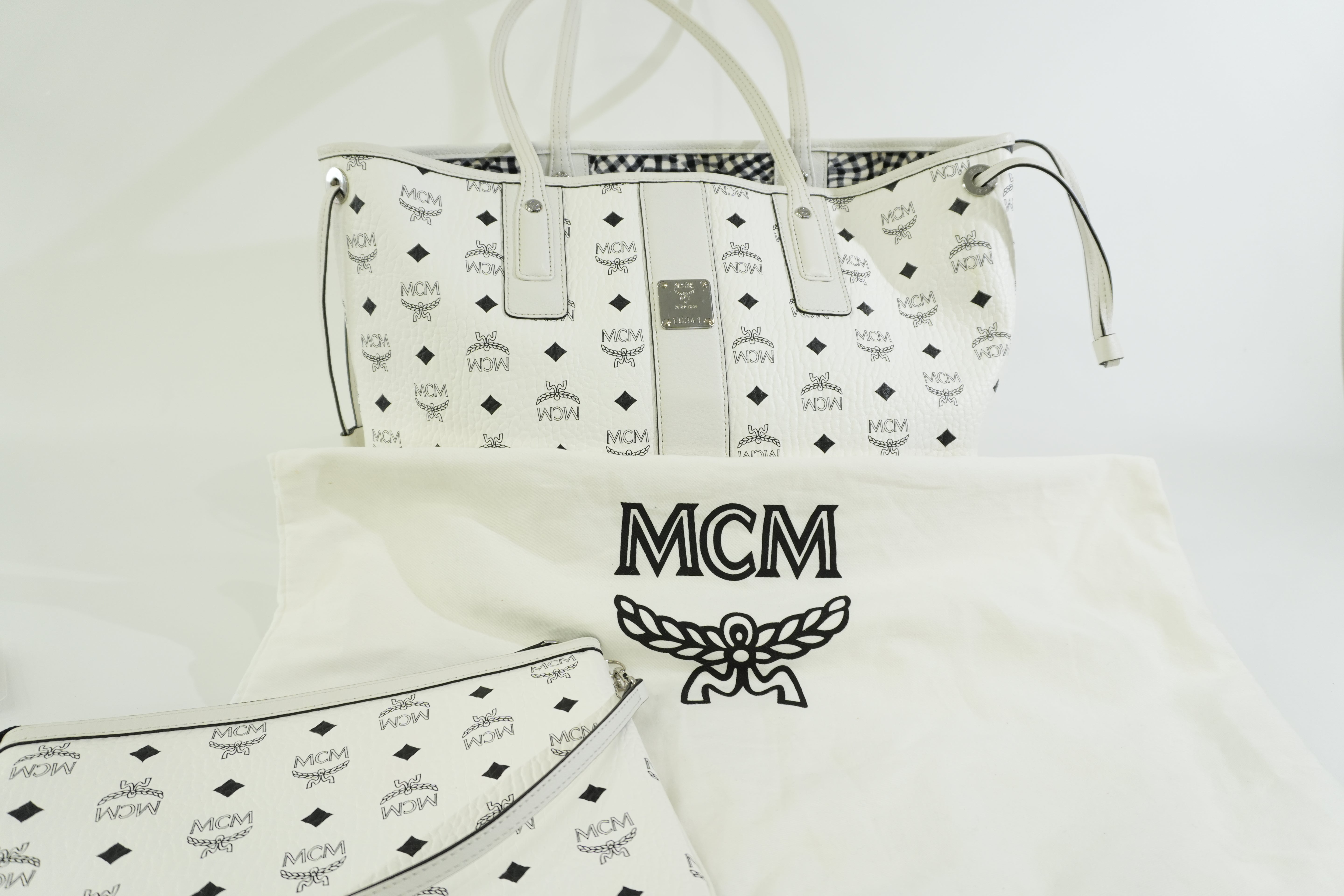 Pre-owned MCM Tote Bag with Pouch White