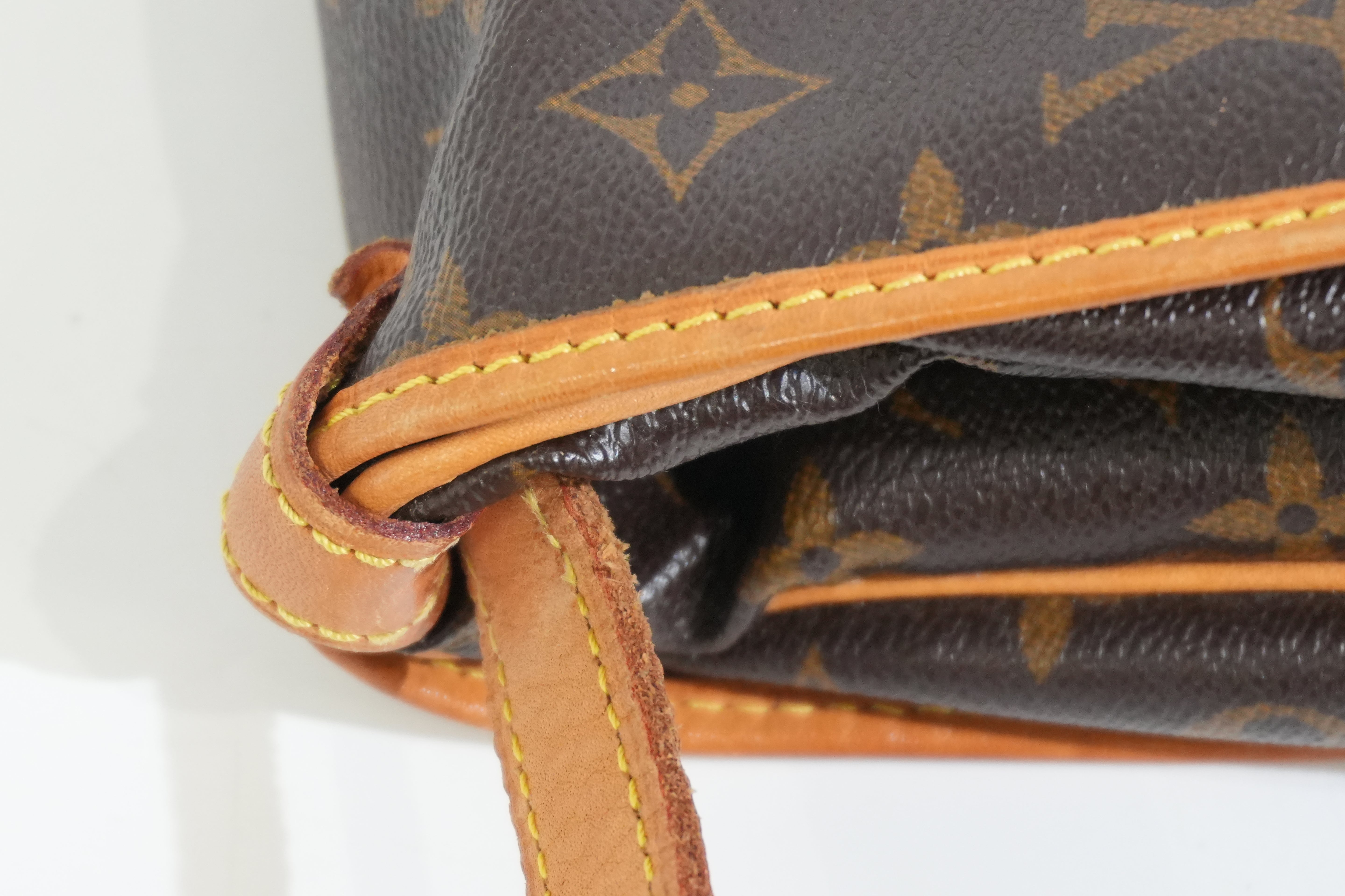 Pre-owned Louis Vuitton Monogram Saumur 30 Crossbody Bag