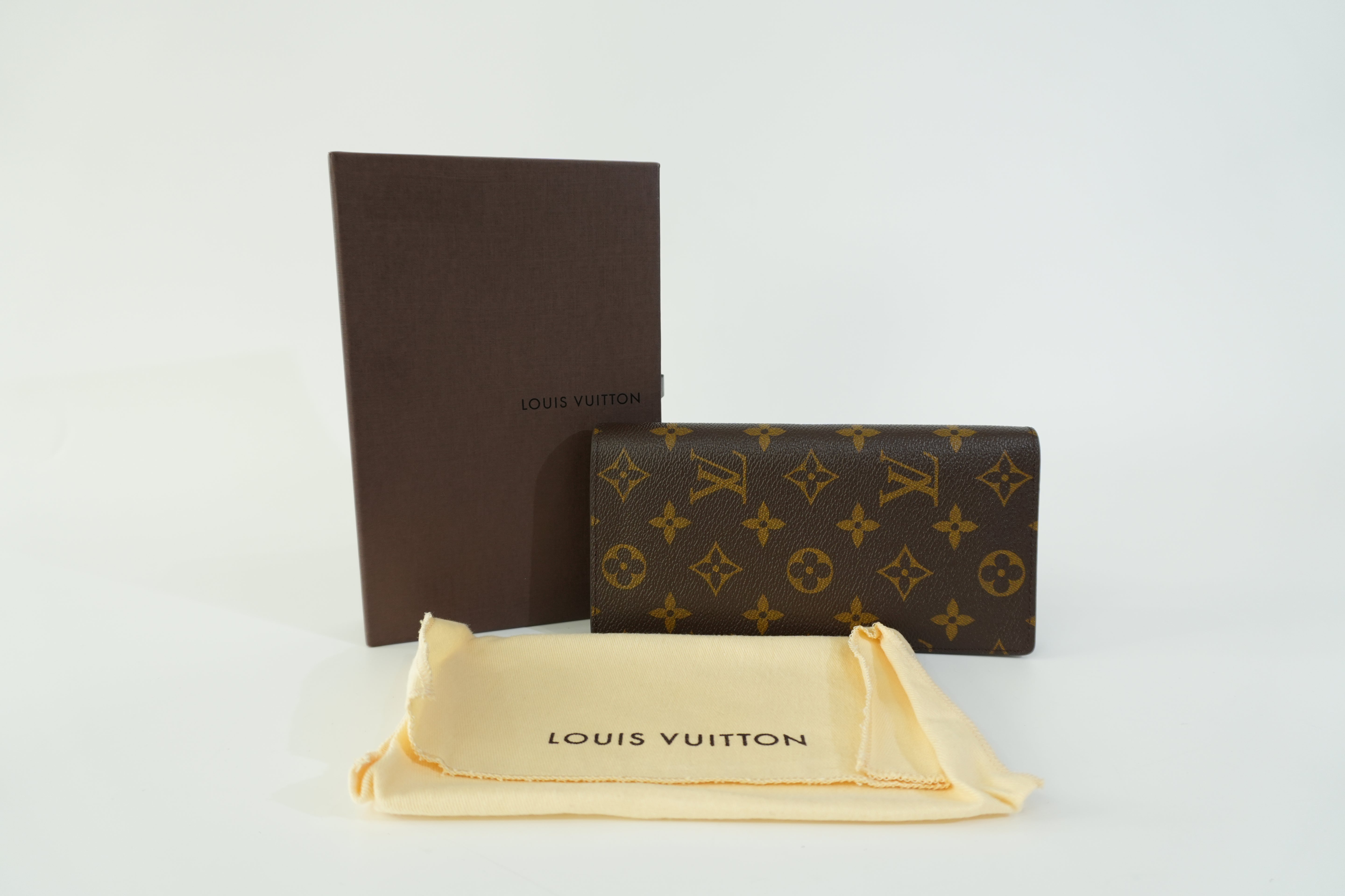 Pre-owned Louis Vuitton Monogram Brazza Wallet