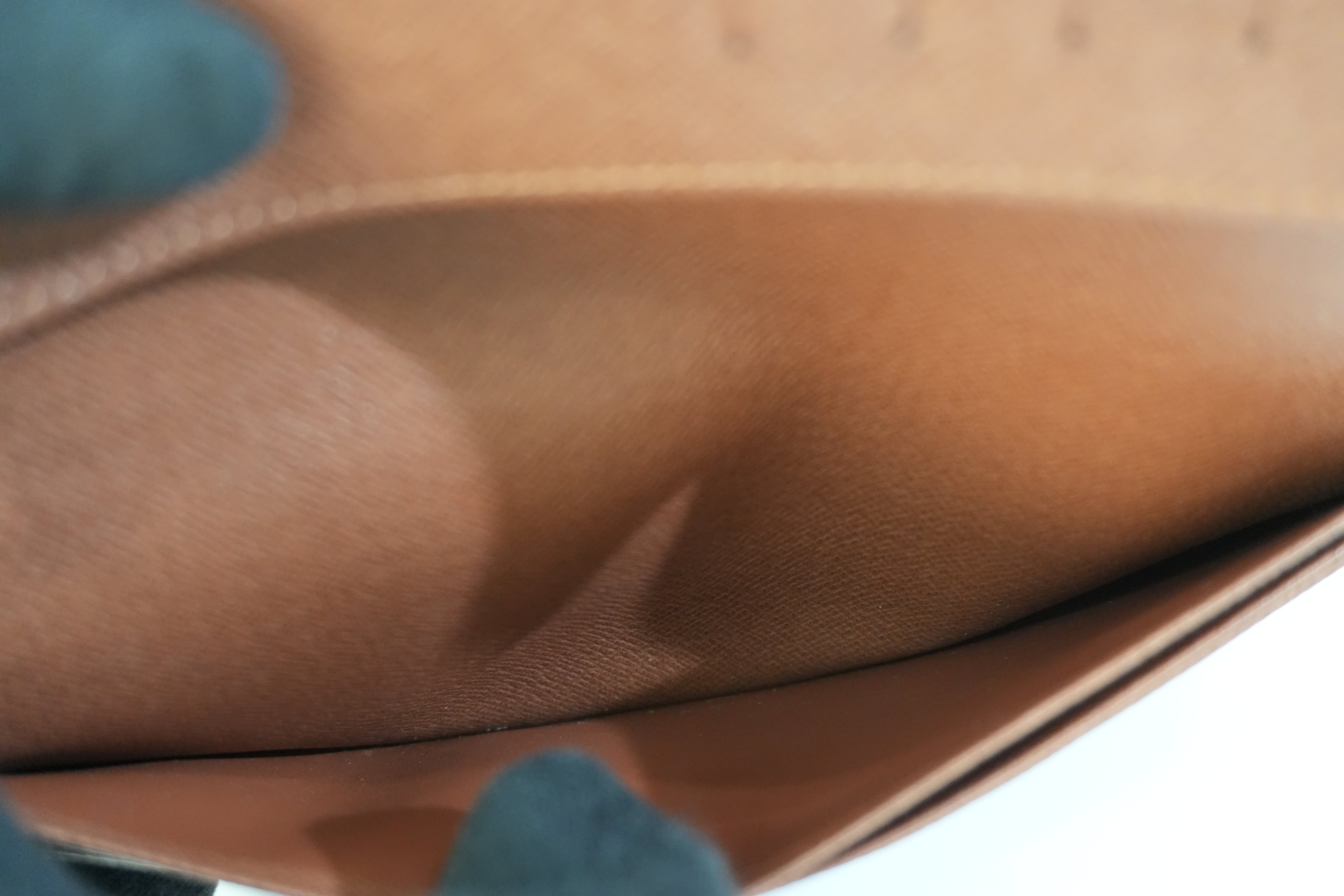 Pre-owned Louis Vuitton Monogram Brazza Wallet