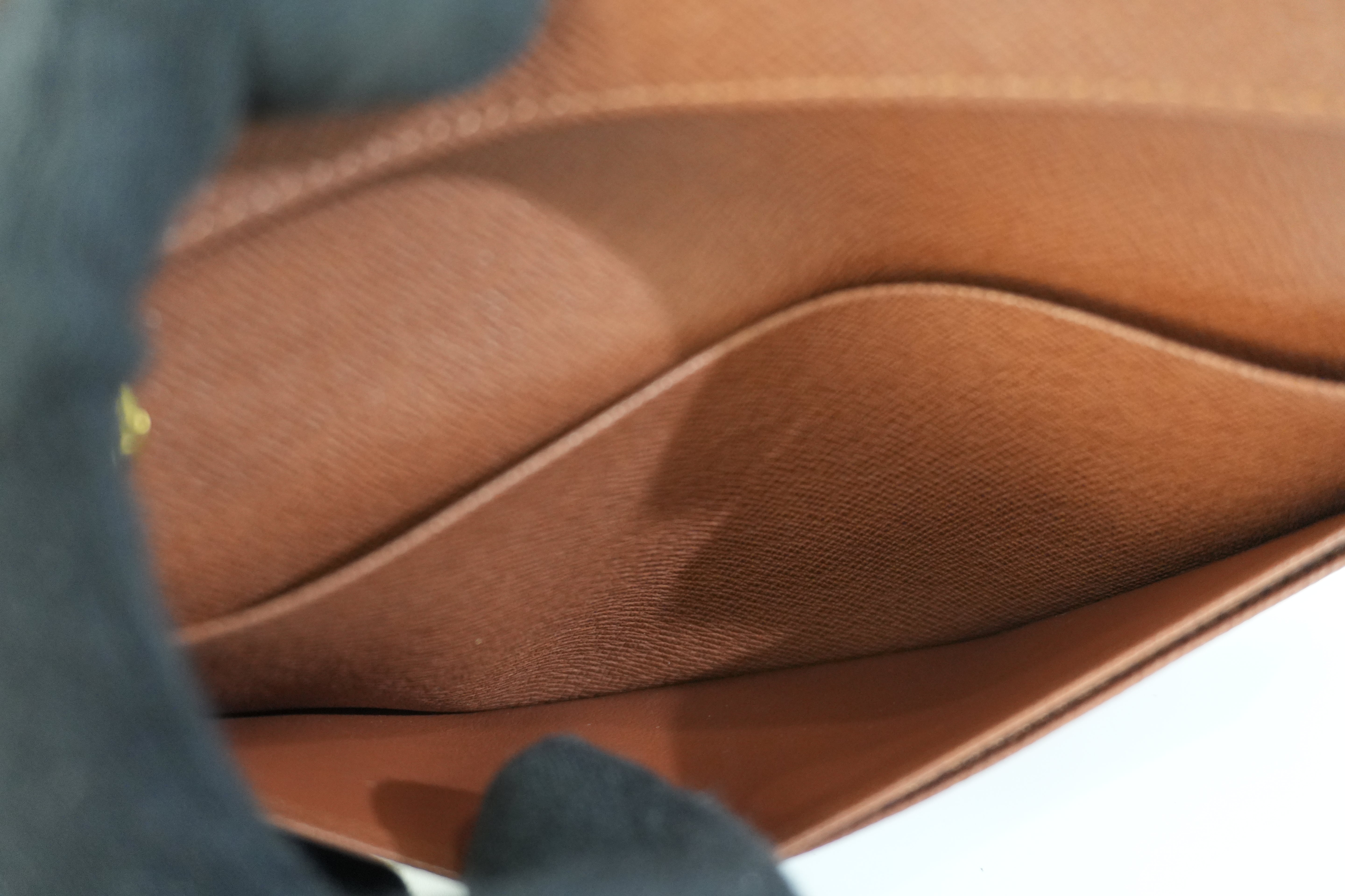 Pre-owned Louis Vuitton Monogram Brazza Wallet