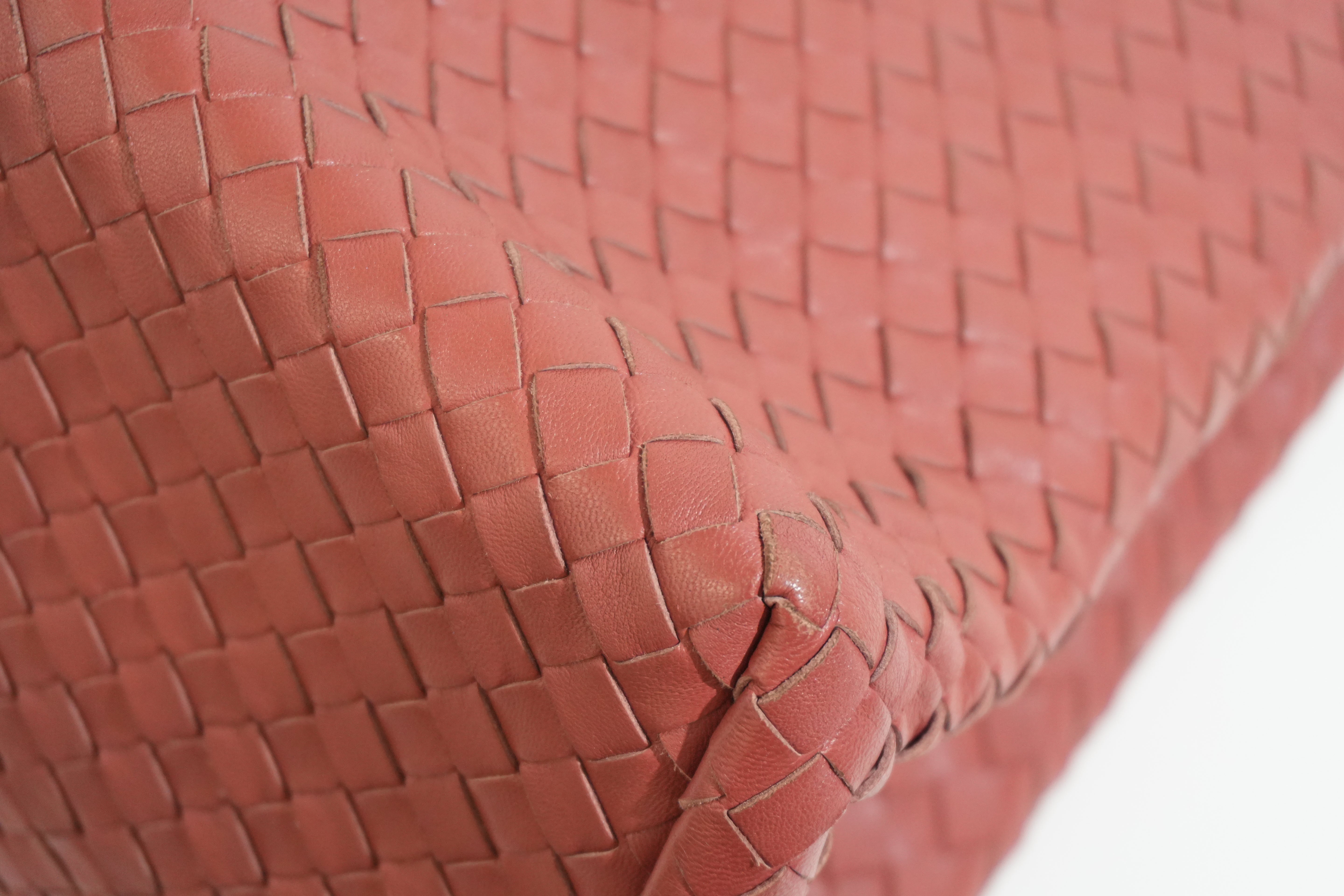 Pre-owned Bottega Intreciatto Shoulder Bag Pink