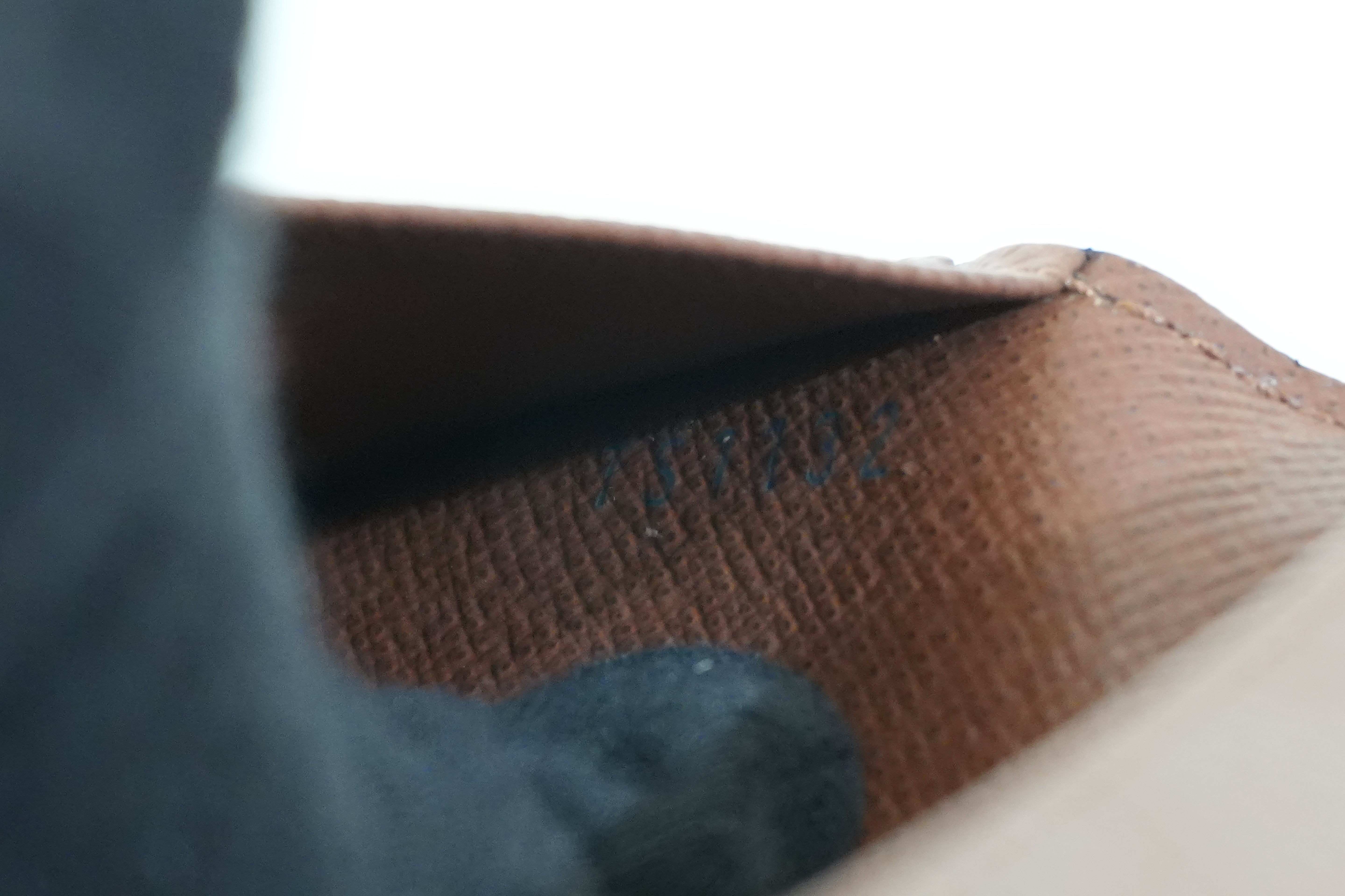 Pre-owned Louis Vuitton Monogram Brazza Wallet