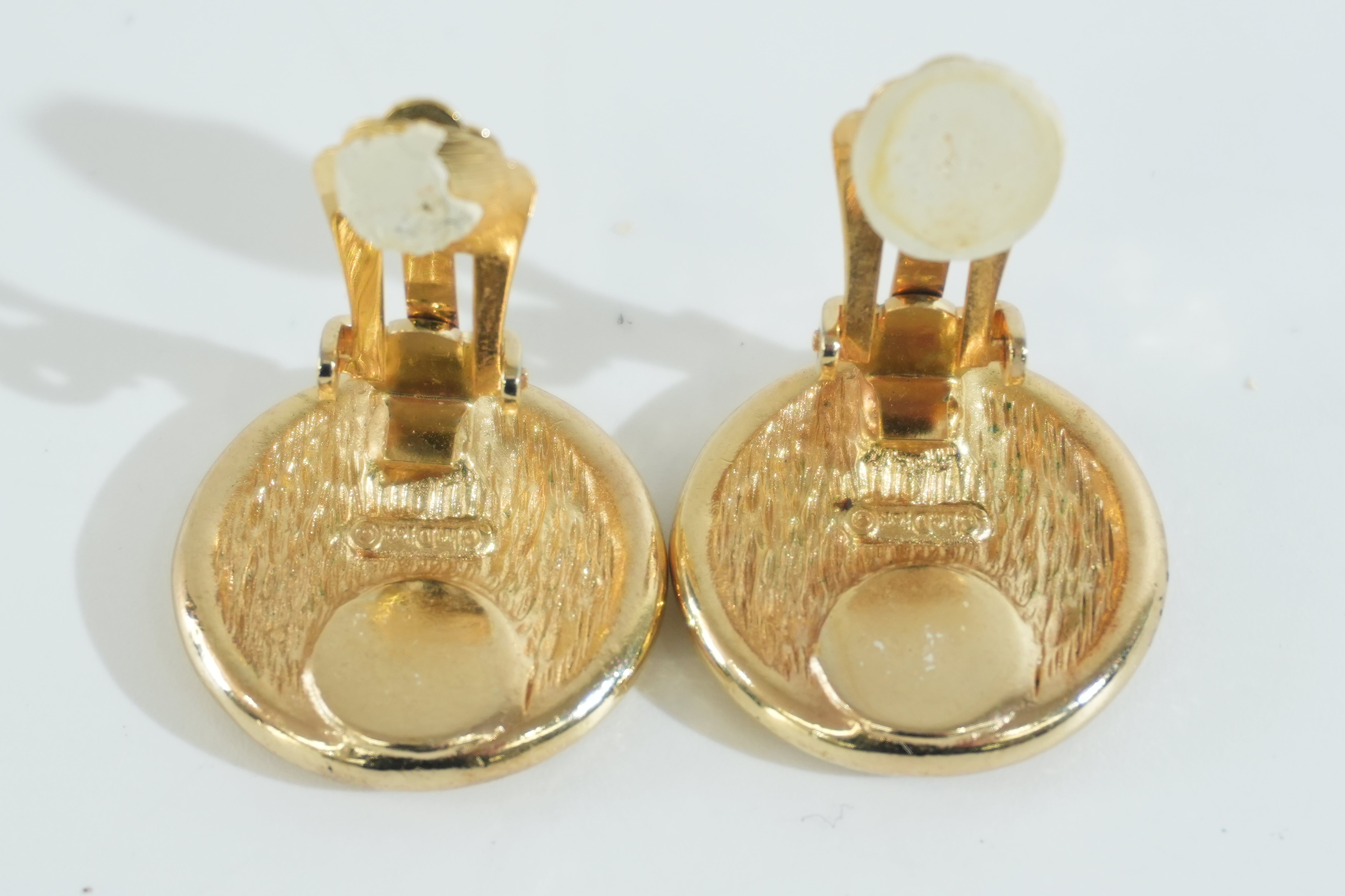 Pre-owned Dior Clip on Earrings Gold tone