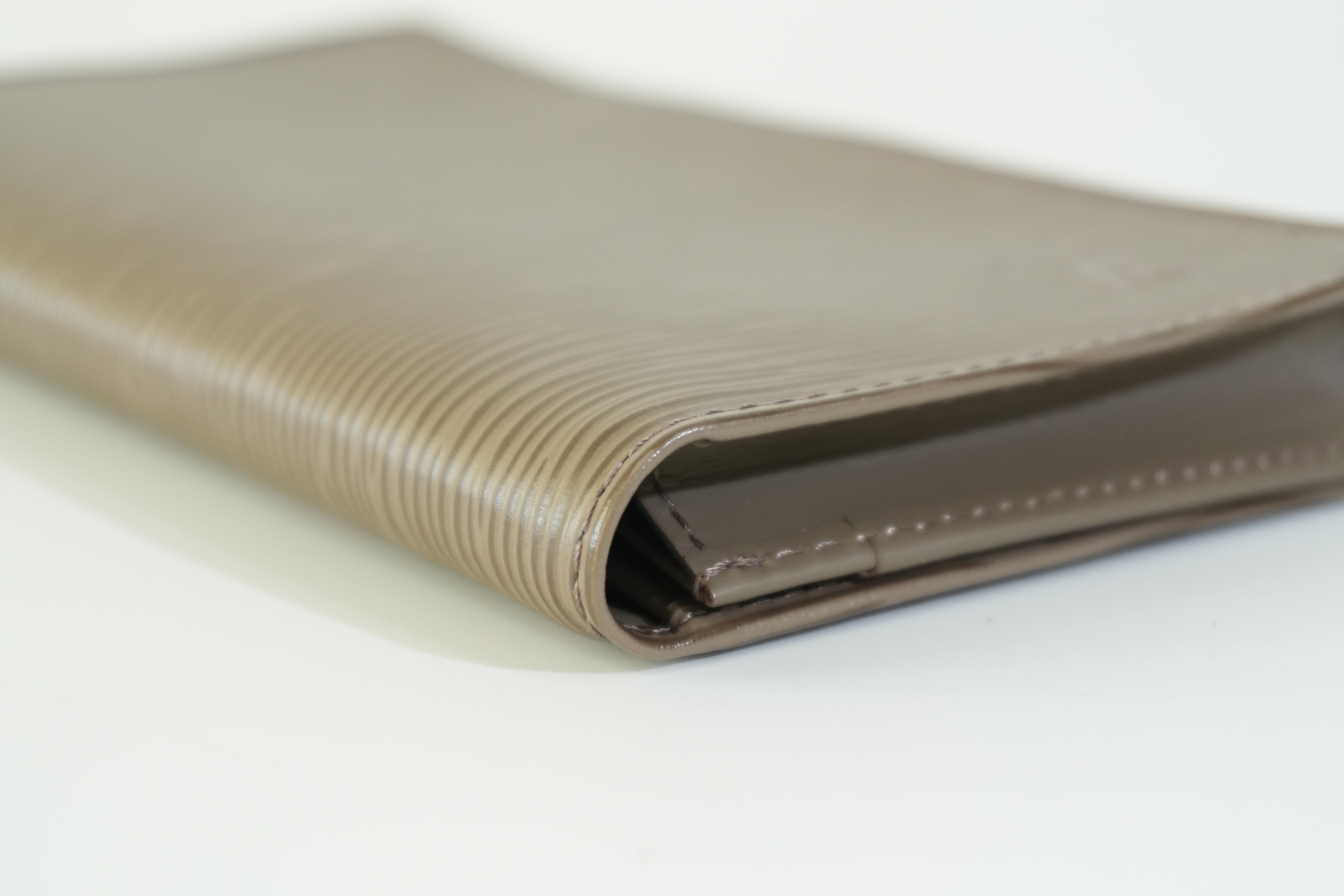 Pre-owned Louis Vuitton Epi Long Wallet Brown