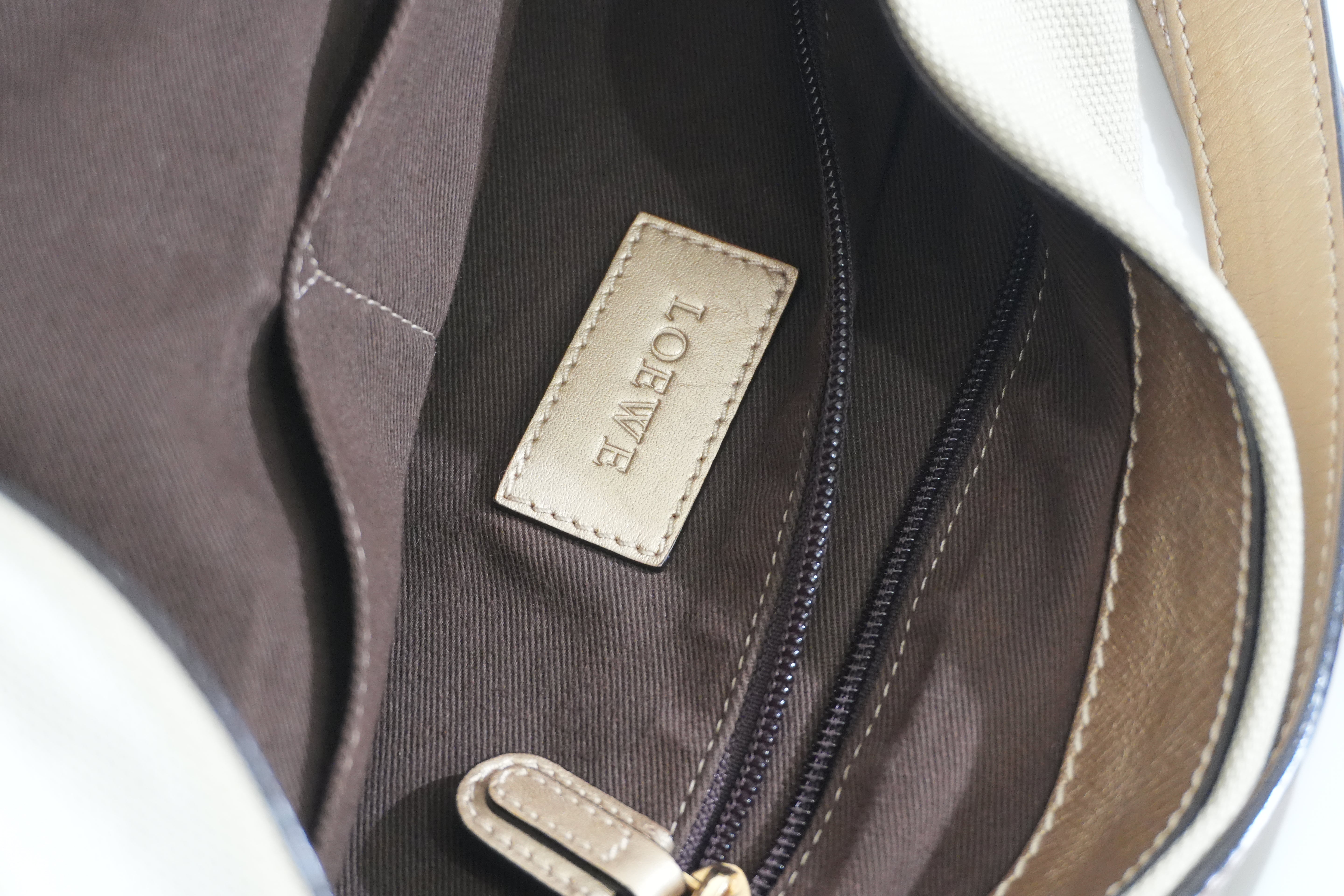 Pre-owned Loewe Analog Metallic Tote Bag Gold