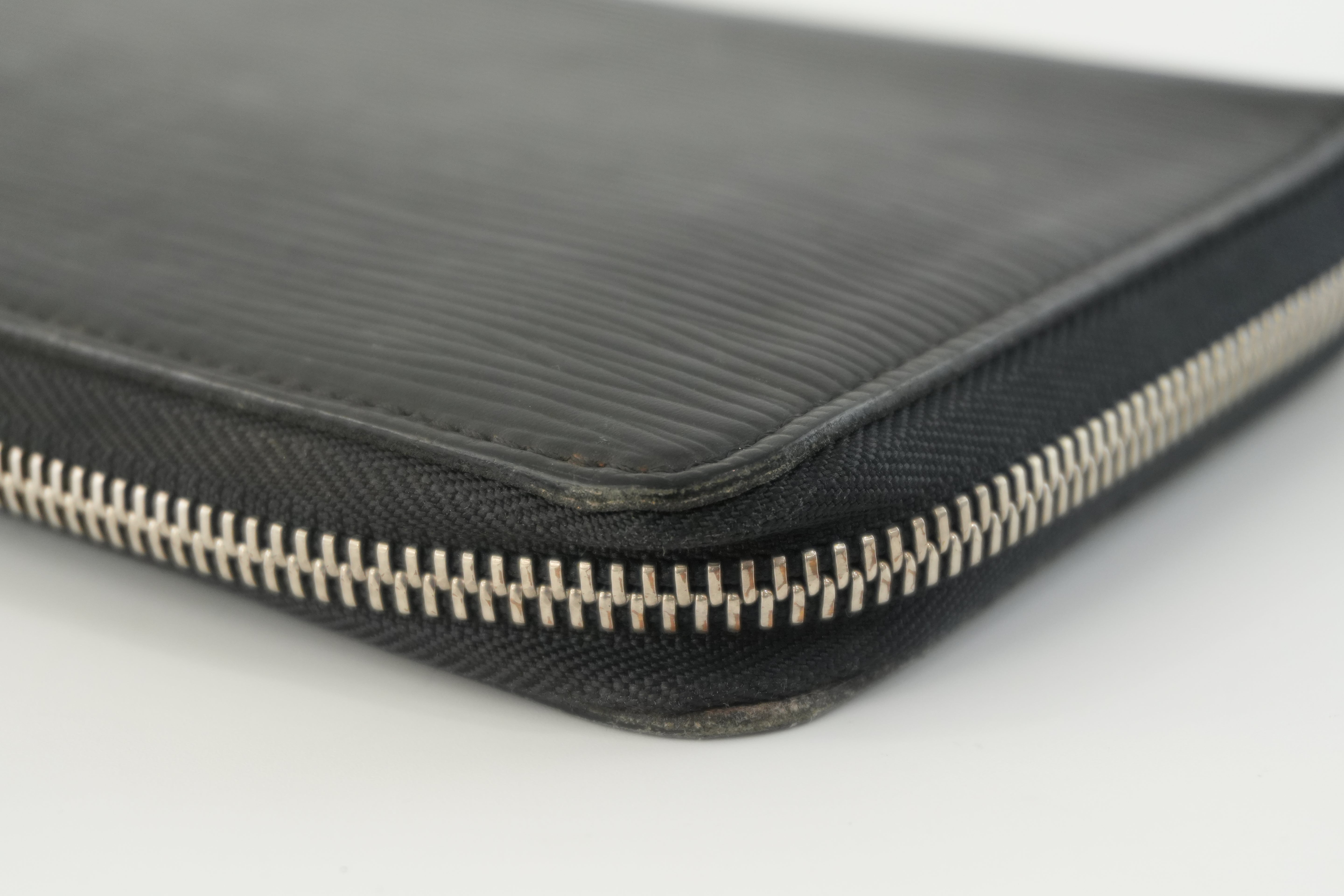 Louis Vuitton Epi Zippy Organizer Wallet Black Used