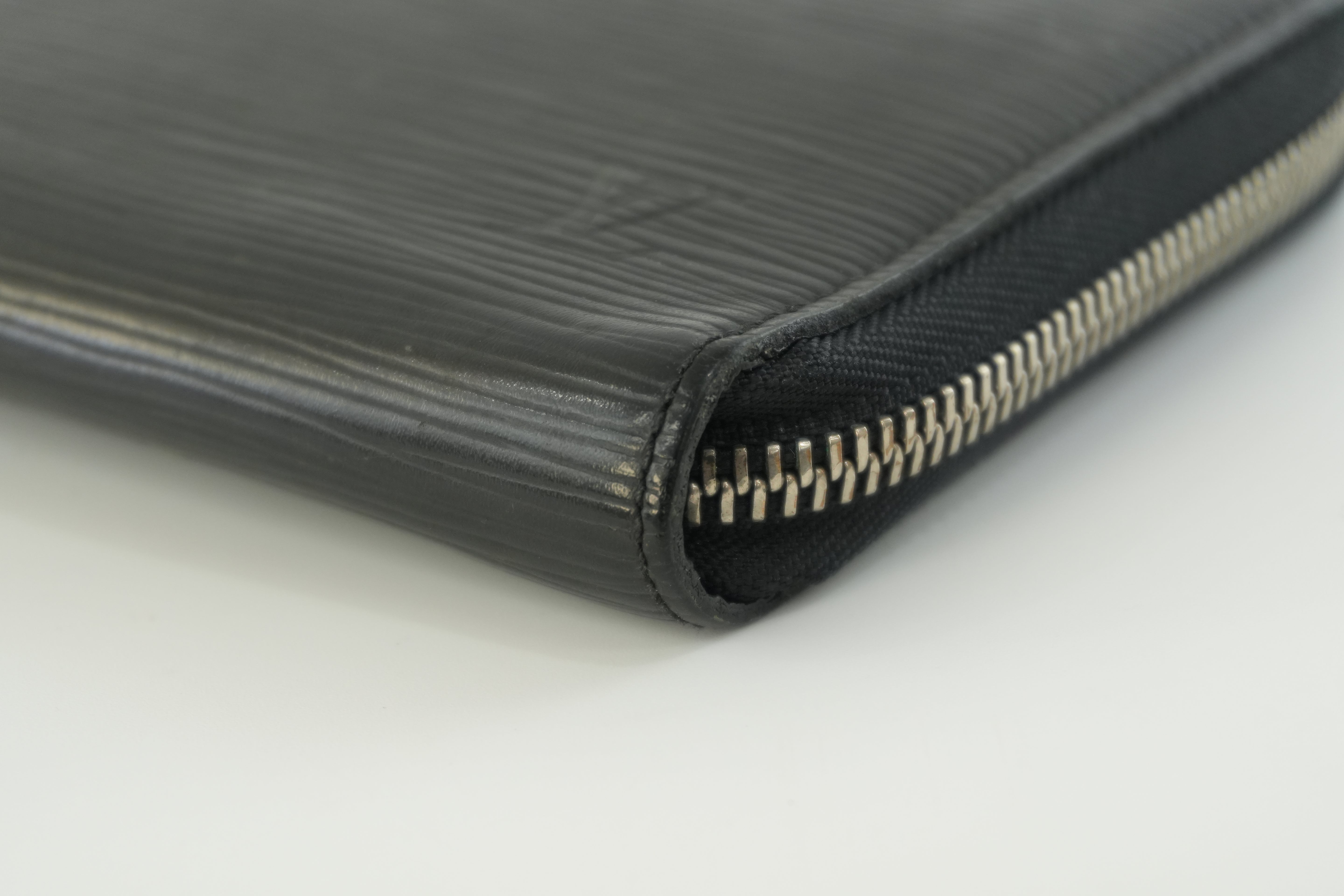 Louis Vuitton Epi Zippy Organizer Wallet Black Used