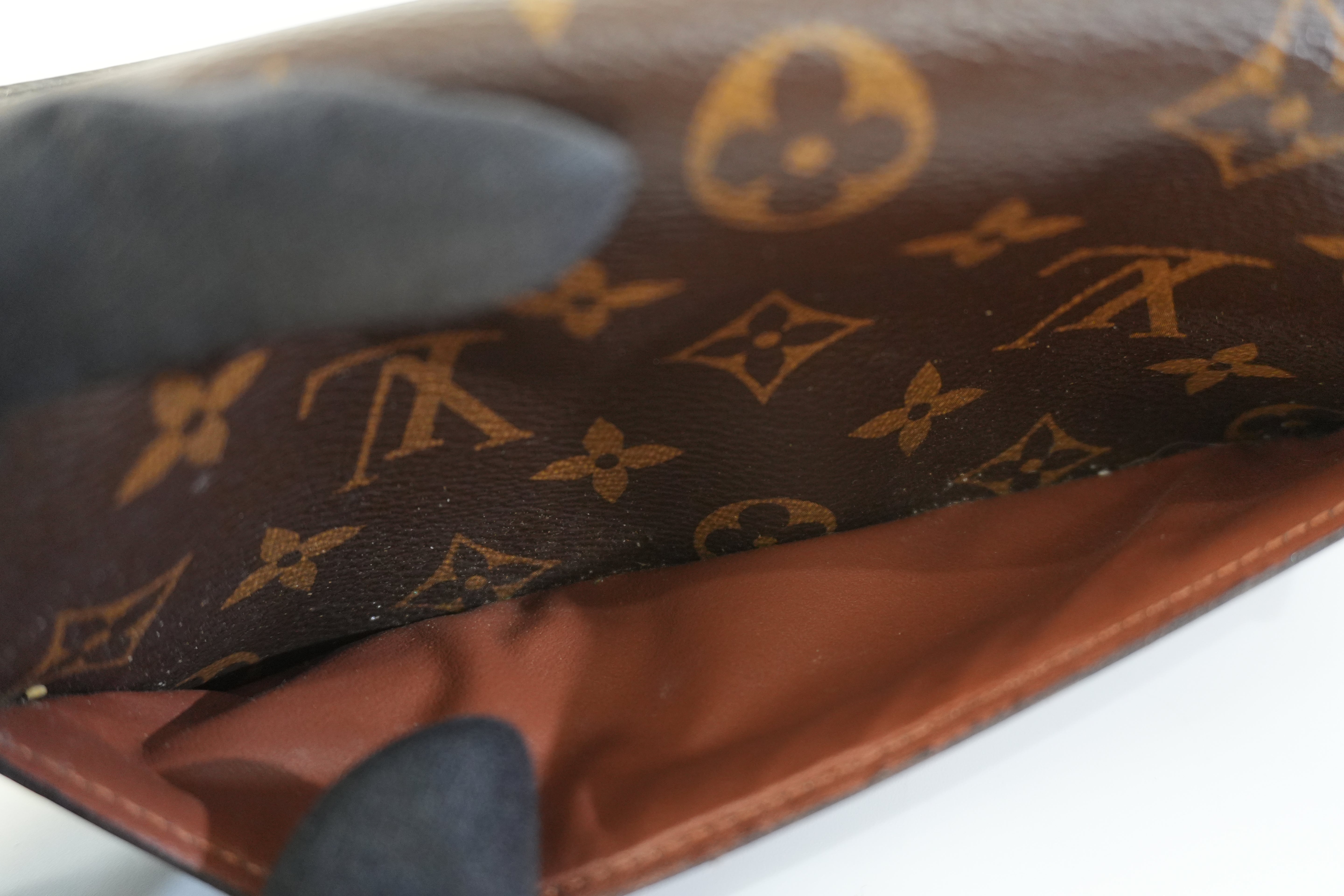 Pre-owned Louis Vuitton Monogram Sarah Wallet