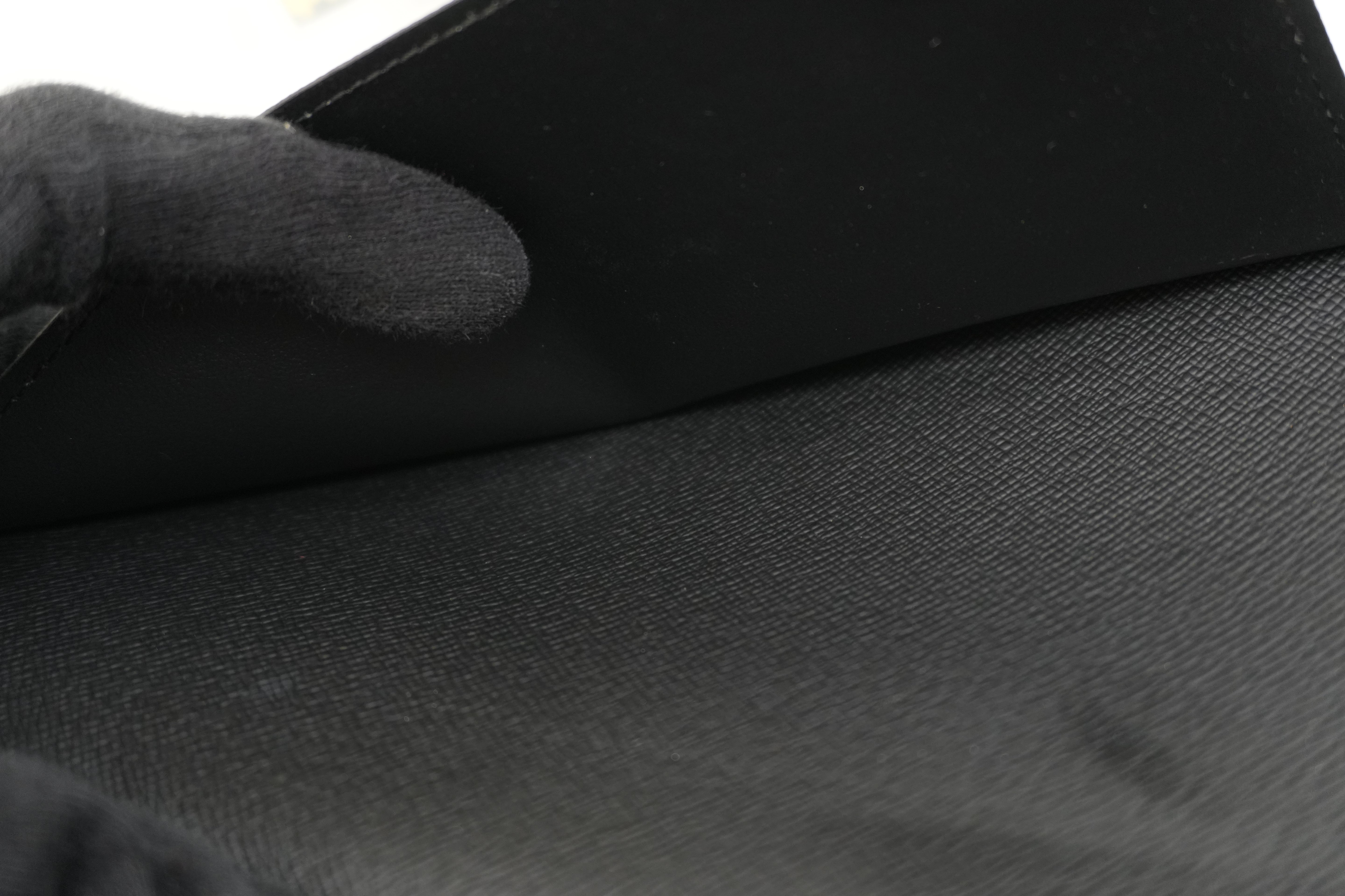 Louis Vuitton Epi Zippy Organizer Wallet Black Used