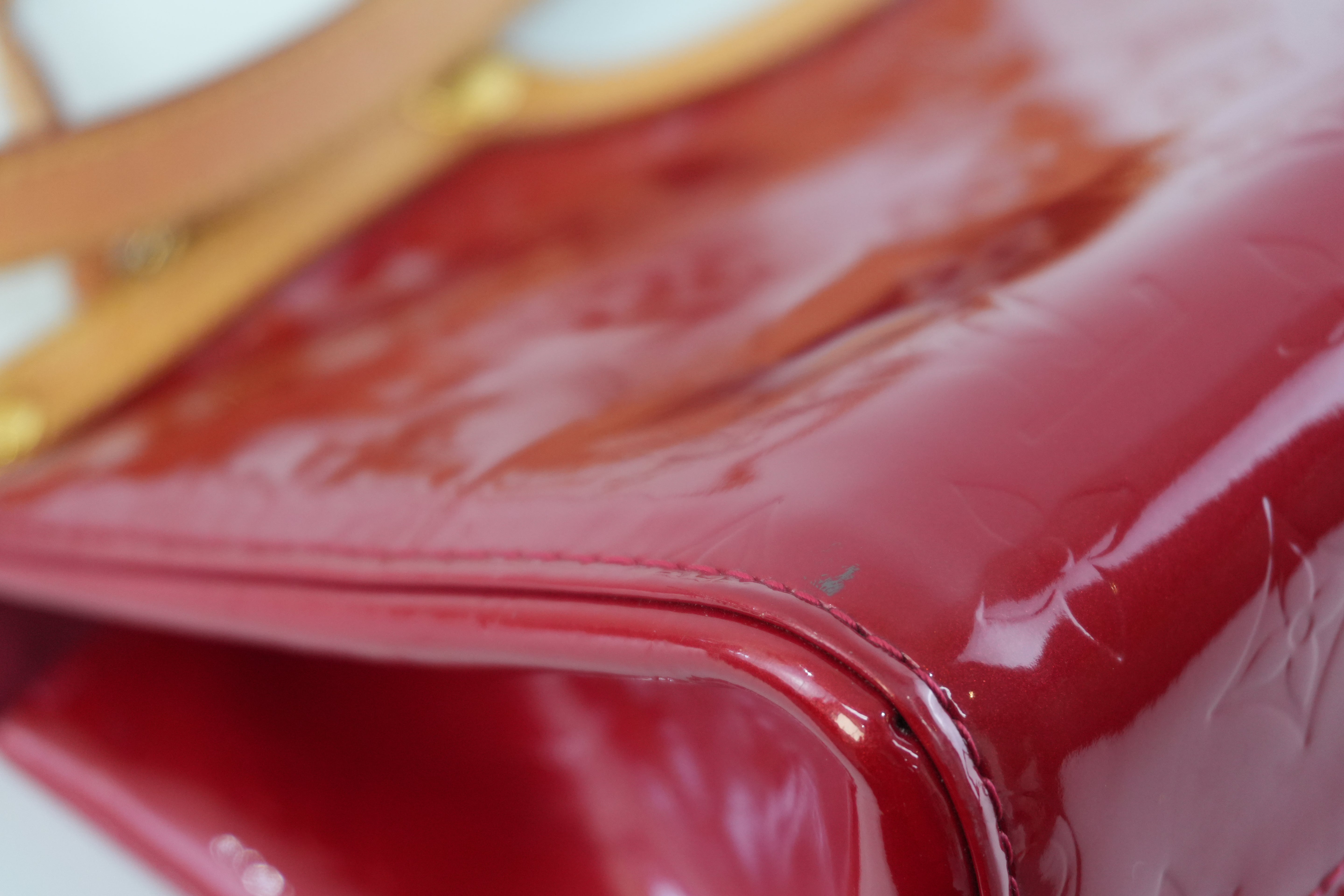 Louis Vuitton Vernis Roxbury Drive Red Used