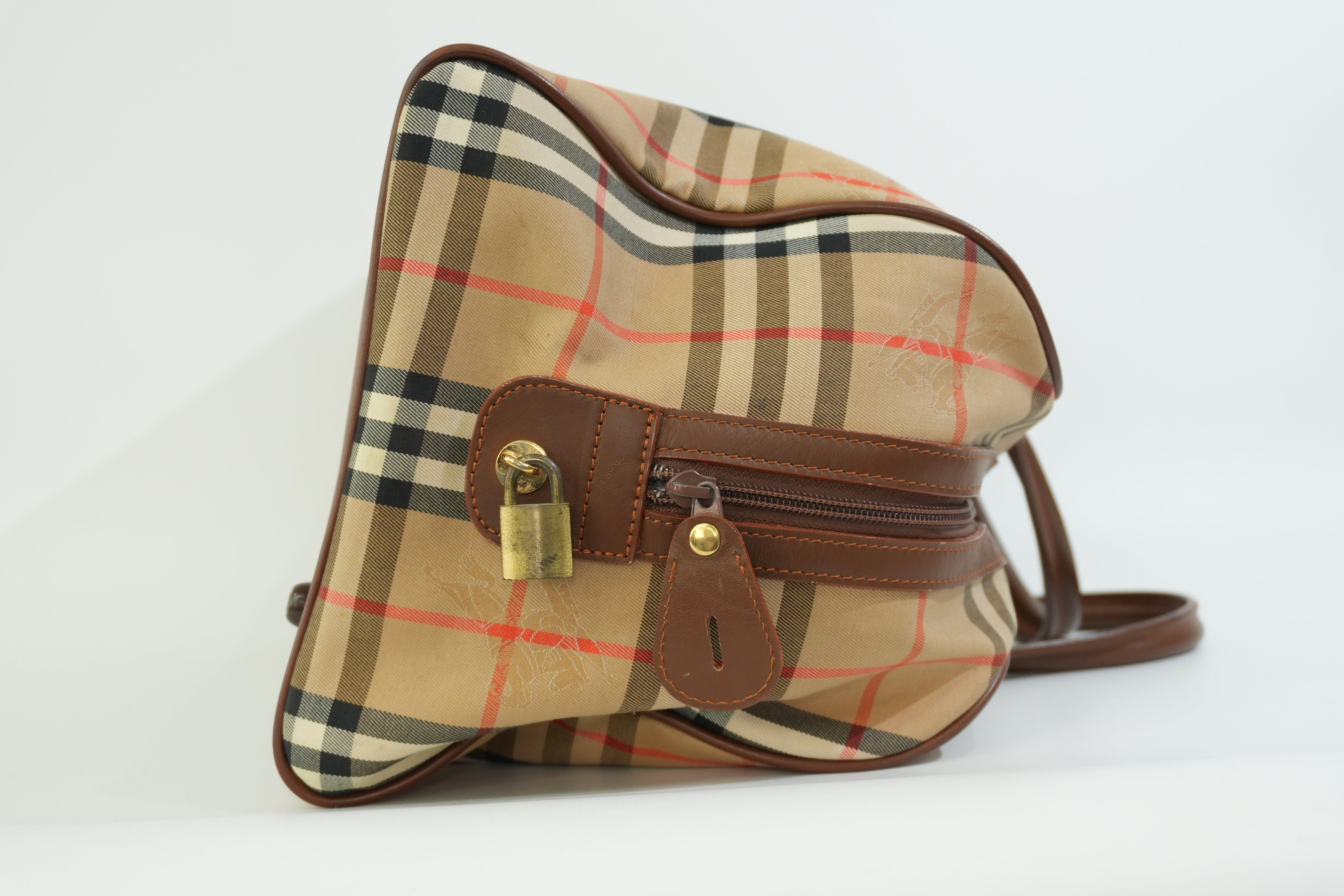 Pre-owned Burberry Haymarket Boston Bag Size 40