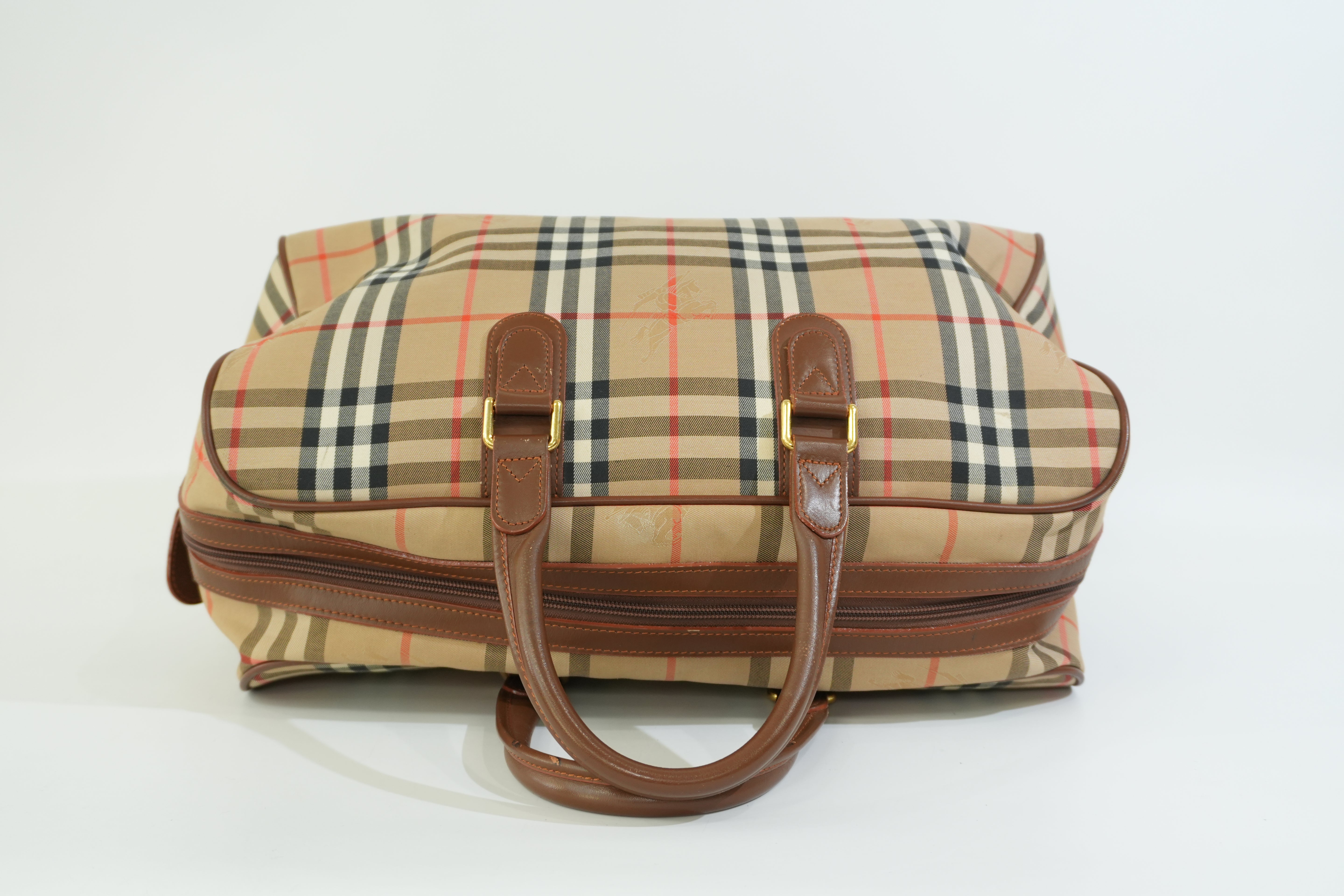 Pre-owned Burberry Haymarket Boston Bag Size 40