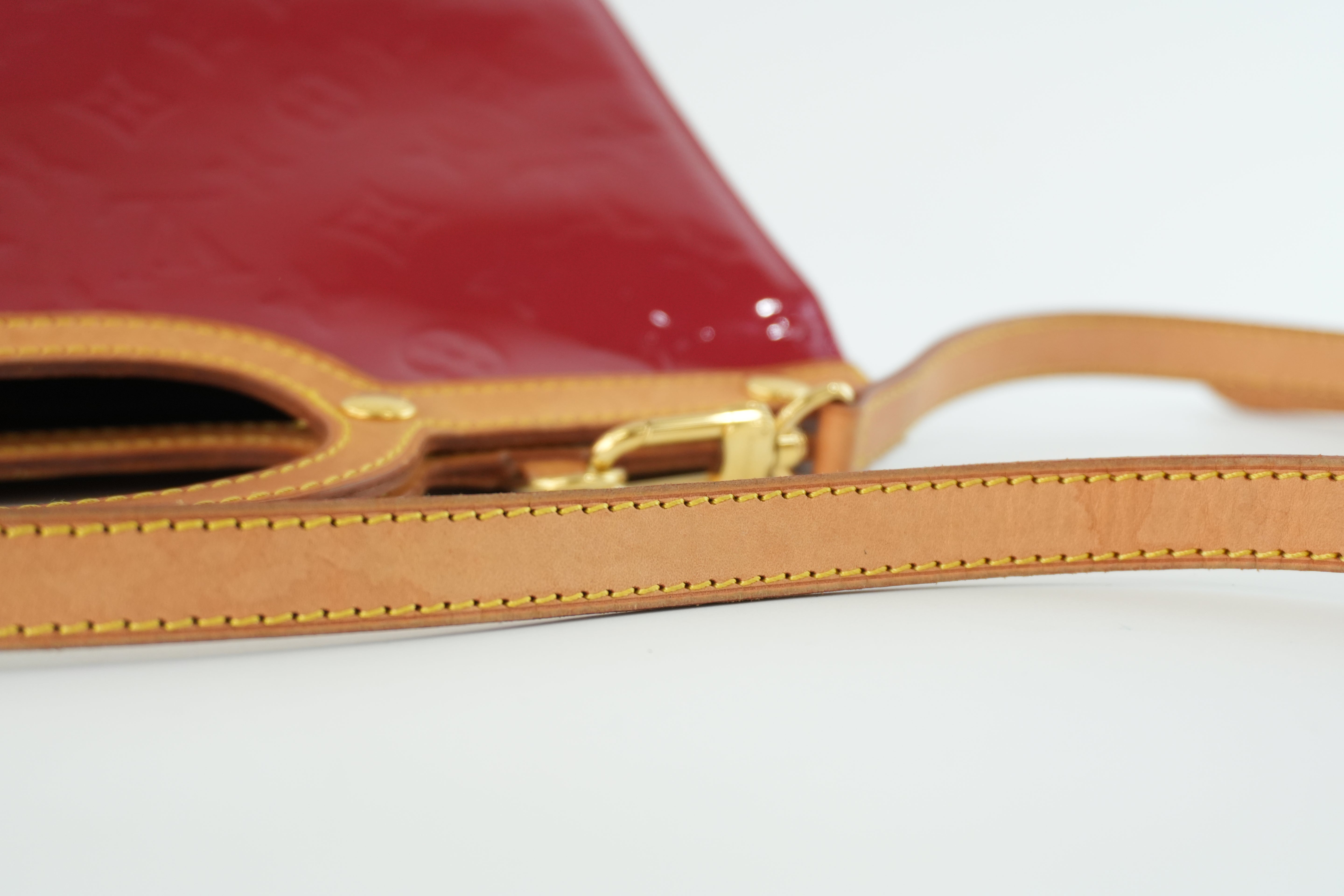 Louis Vuitton Vernis Roxbury Drive Red Used