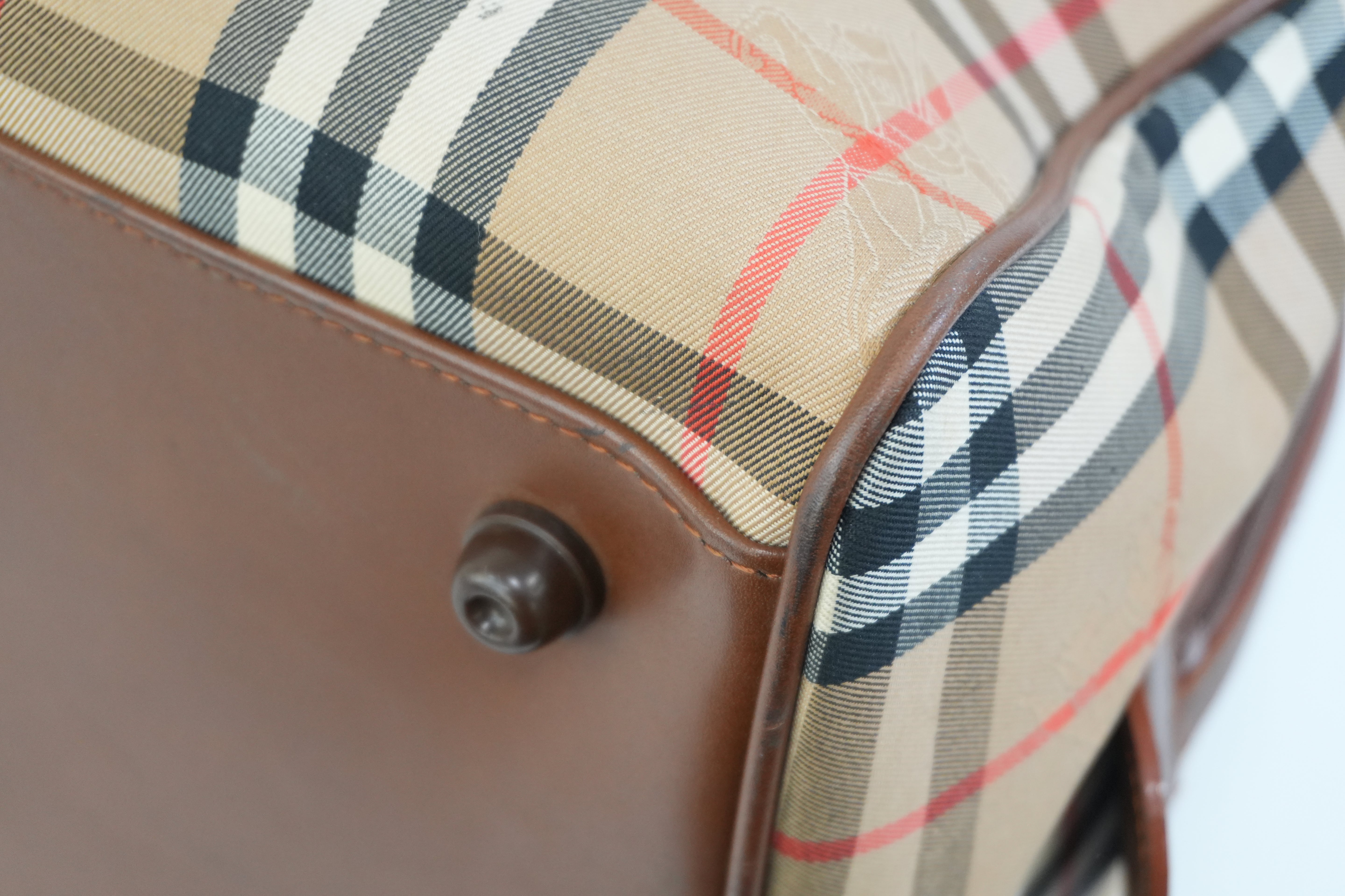Pre-owned Burberry Haymarket Boston Bag Size 40