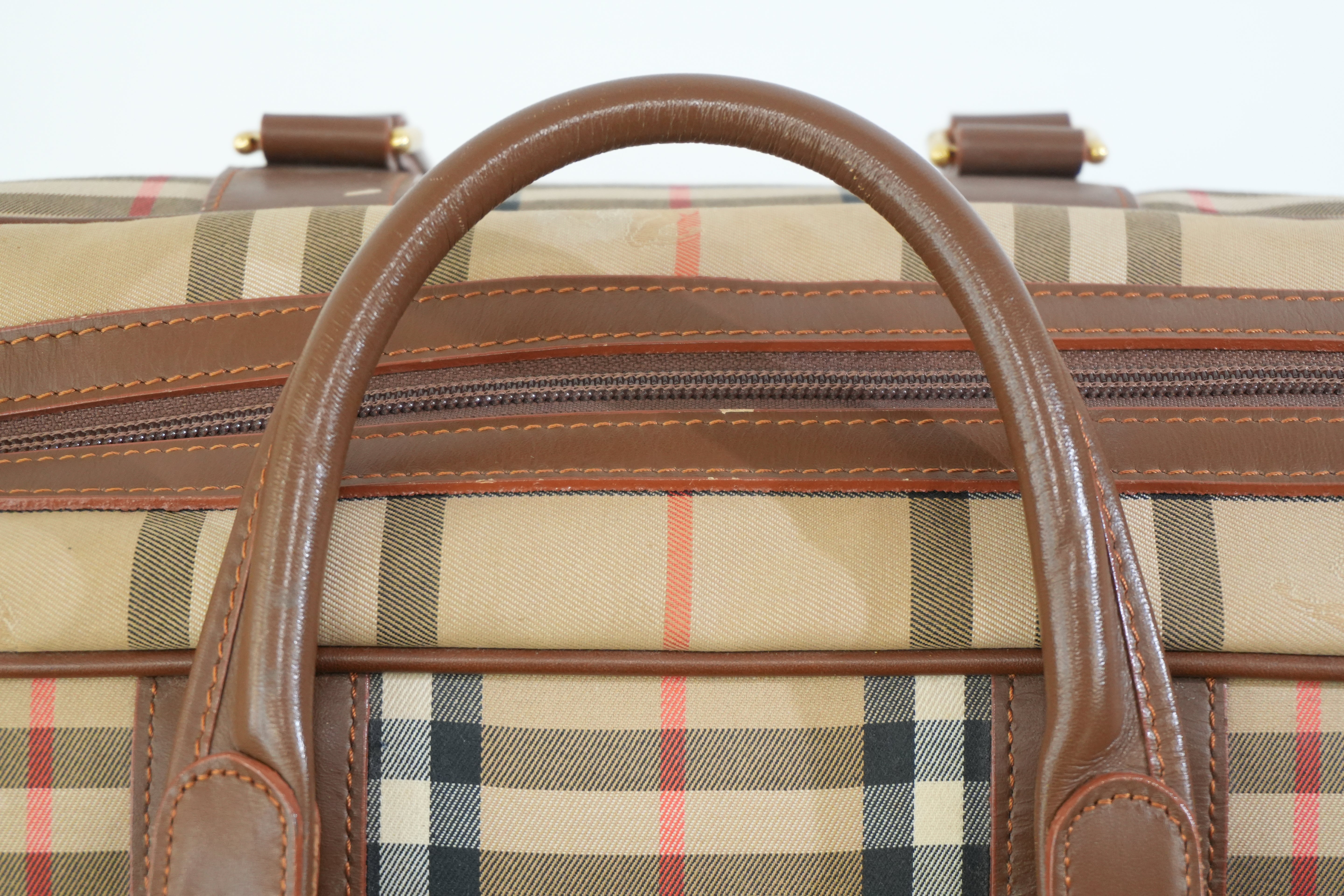 Pre-owned Burberry Haymarket Boston Bag Size 40