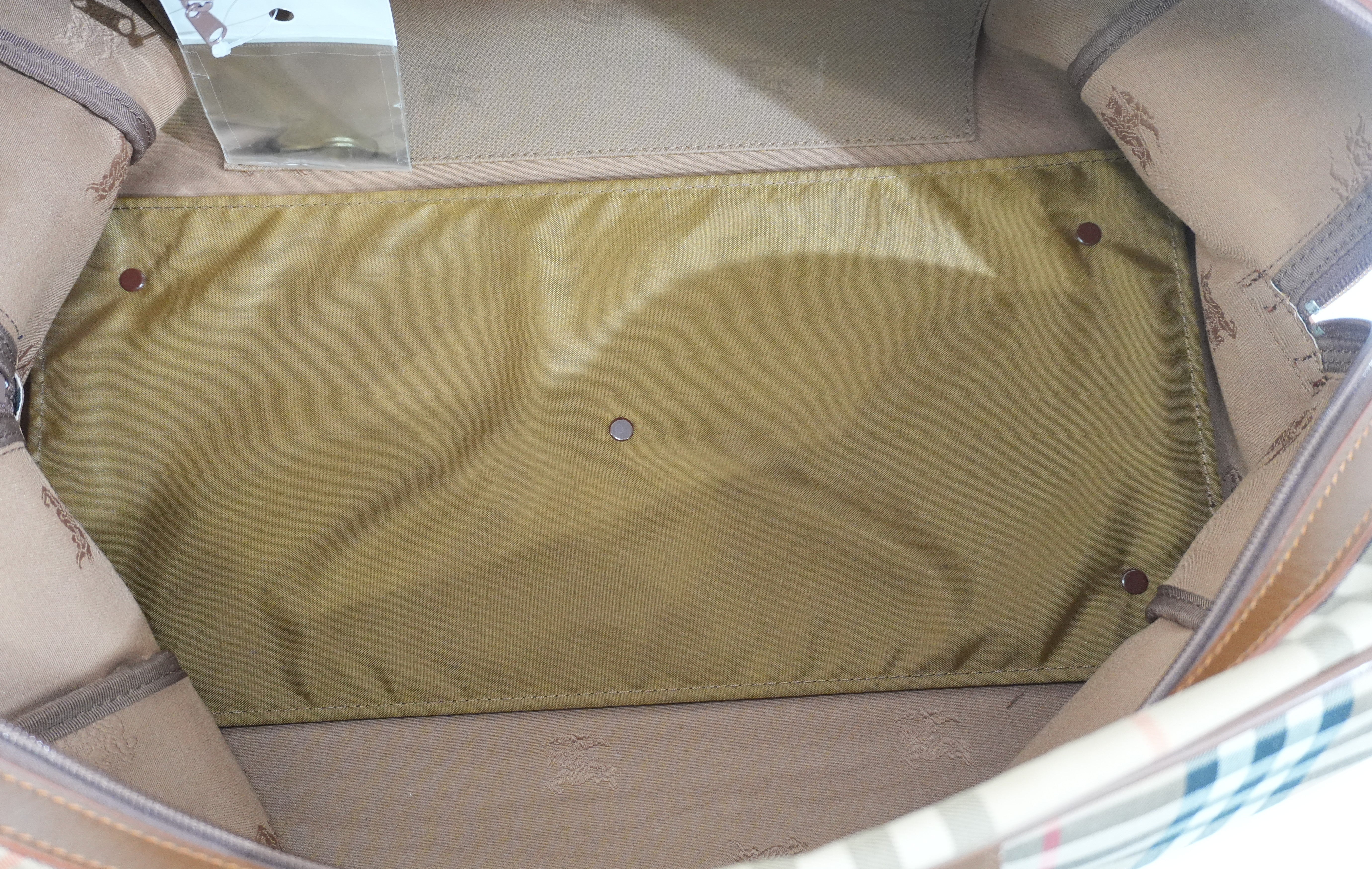 Pre-owned Burberry Haymarket Boston Bag Size 40