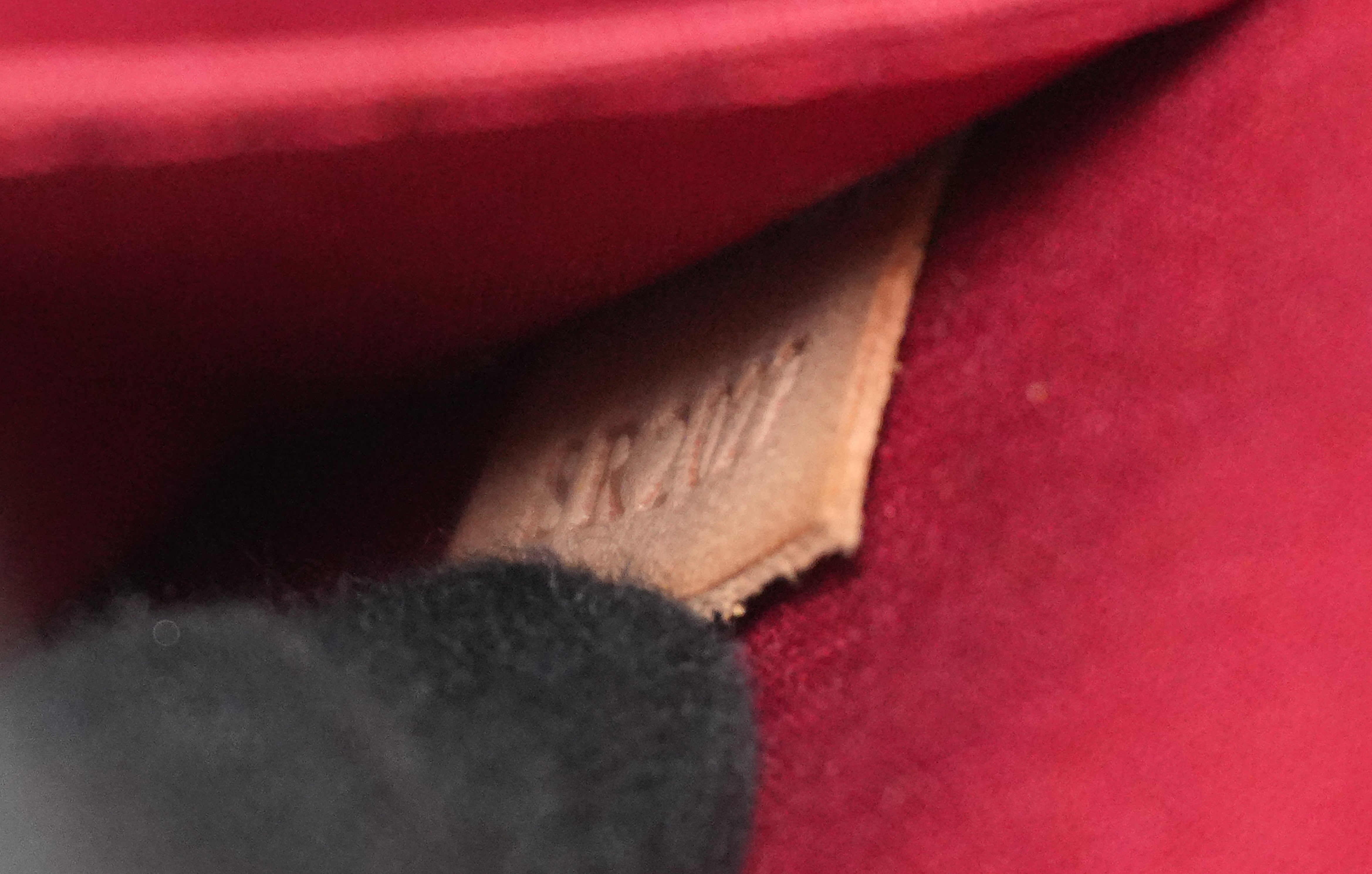 Louis Vuitton Vernis Roxbury Drive Red Used