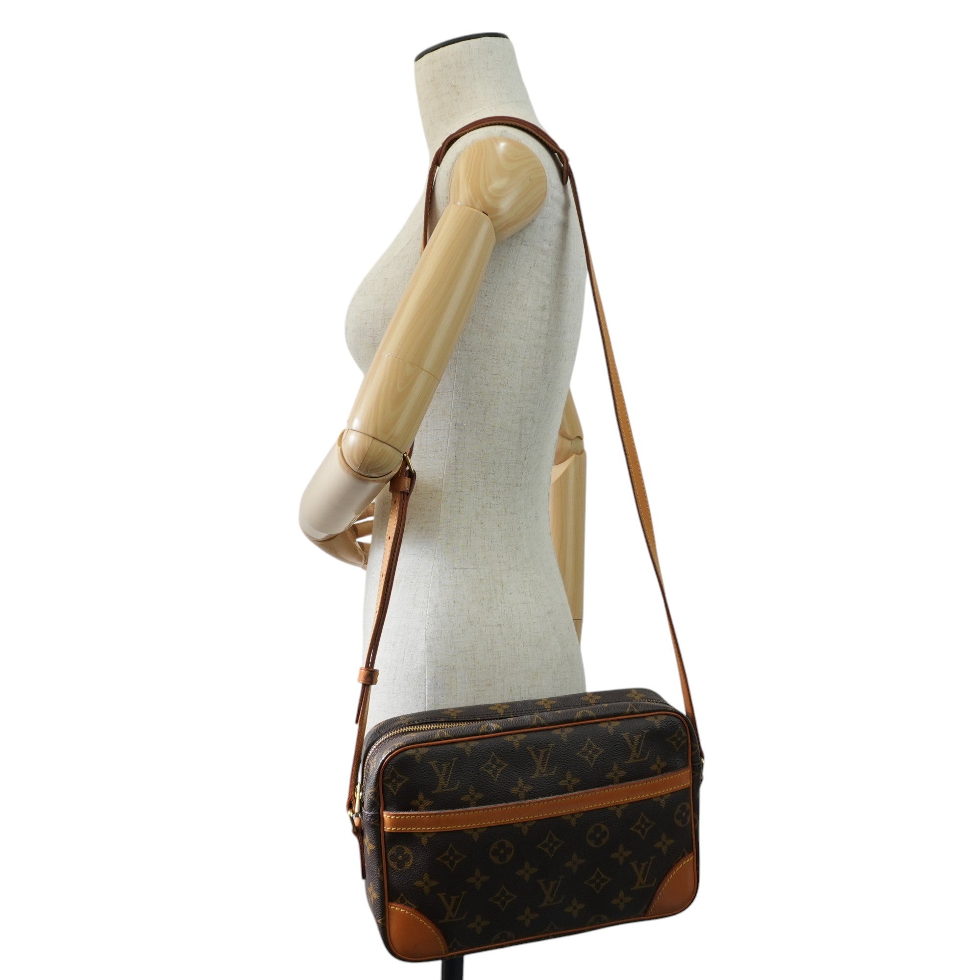 Louis Vuitton Trocadero Shoulder Bag Used