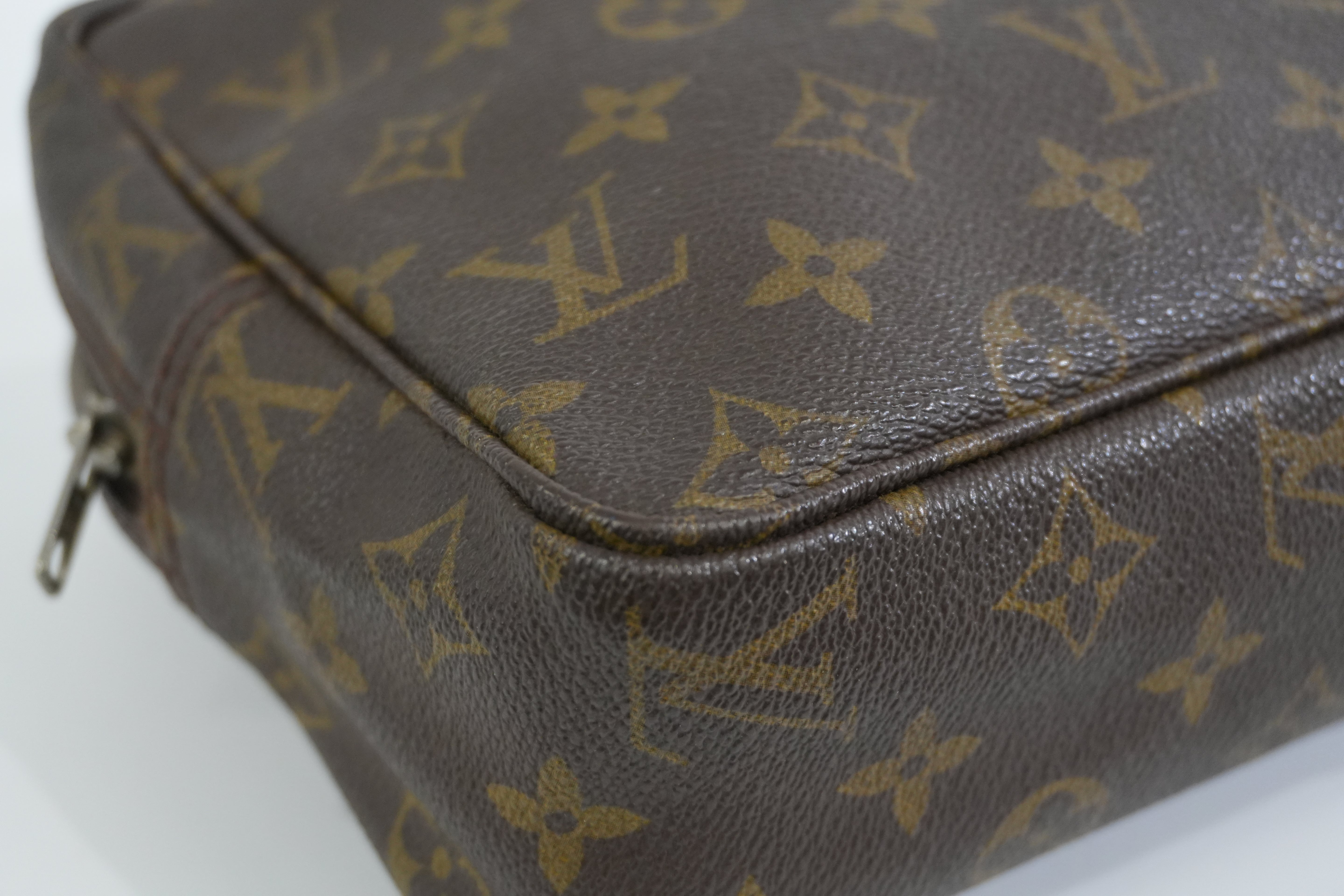 Pre-owned Louis Vuitton Monogram Trousse 28 Pouch