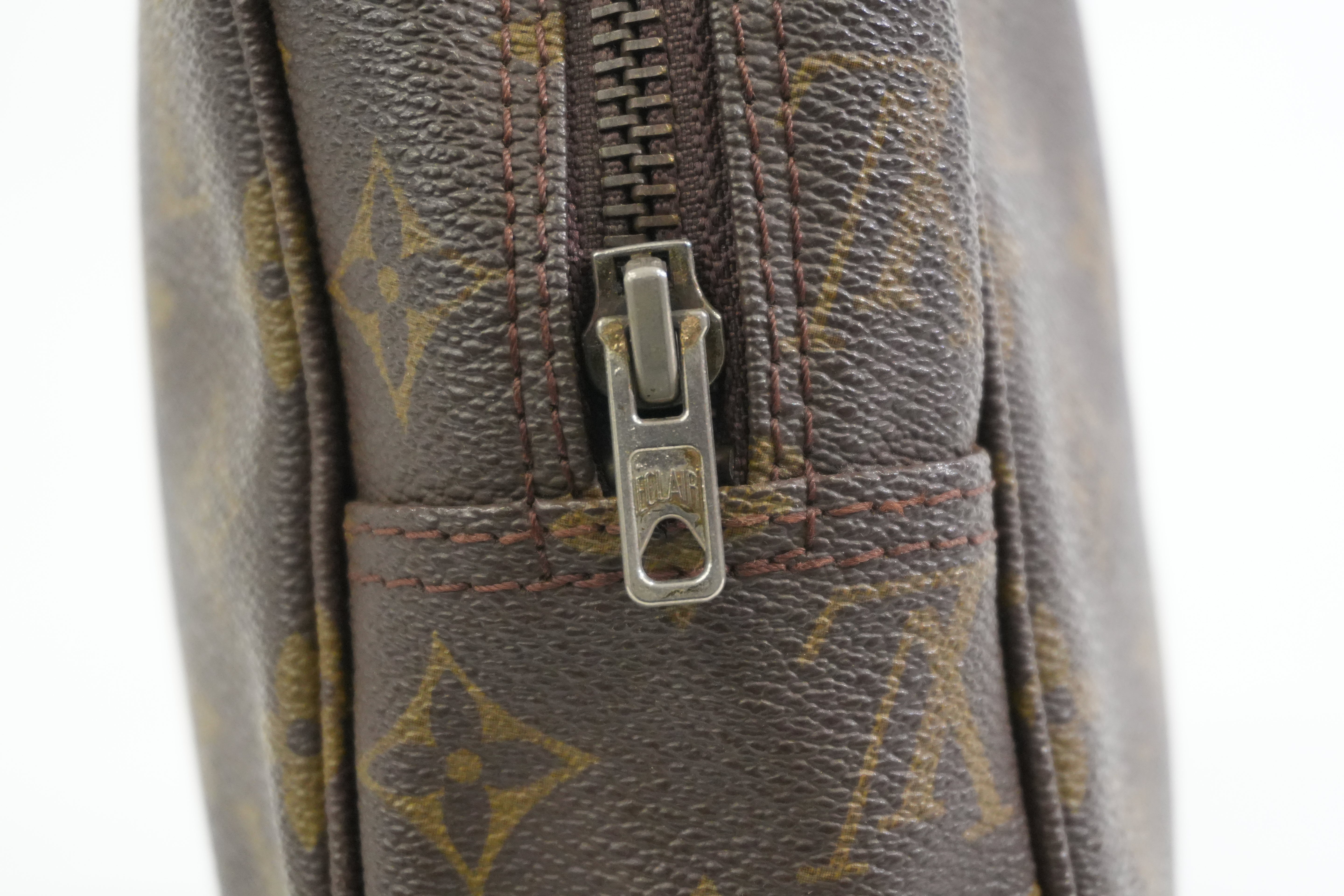 Pre-owned Louis Vuitton Monogram Trousse 28 Pouch