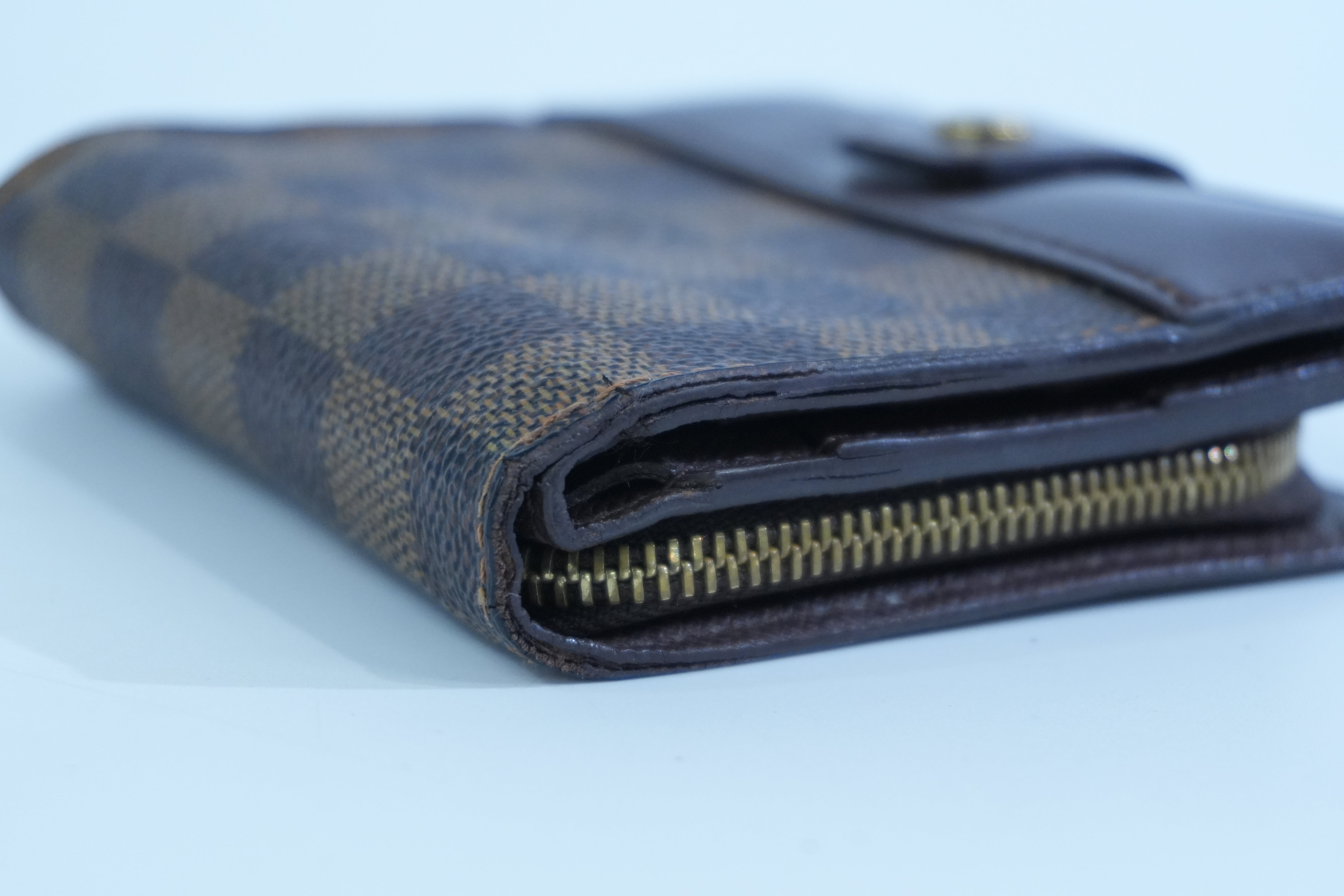 Pre-owned Louis Vuitton Damier Ebene Compact Wallet