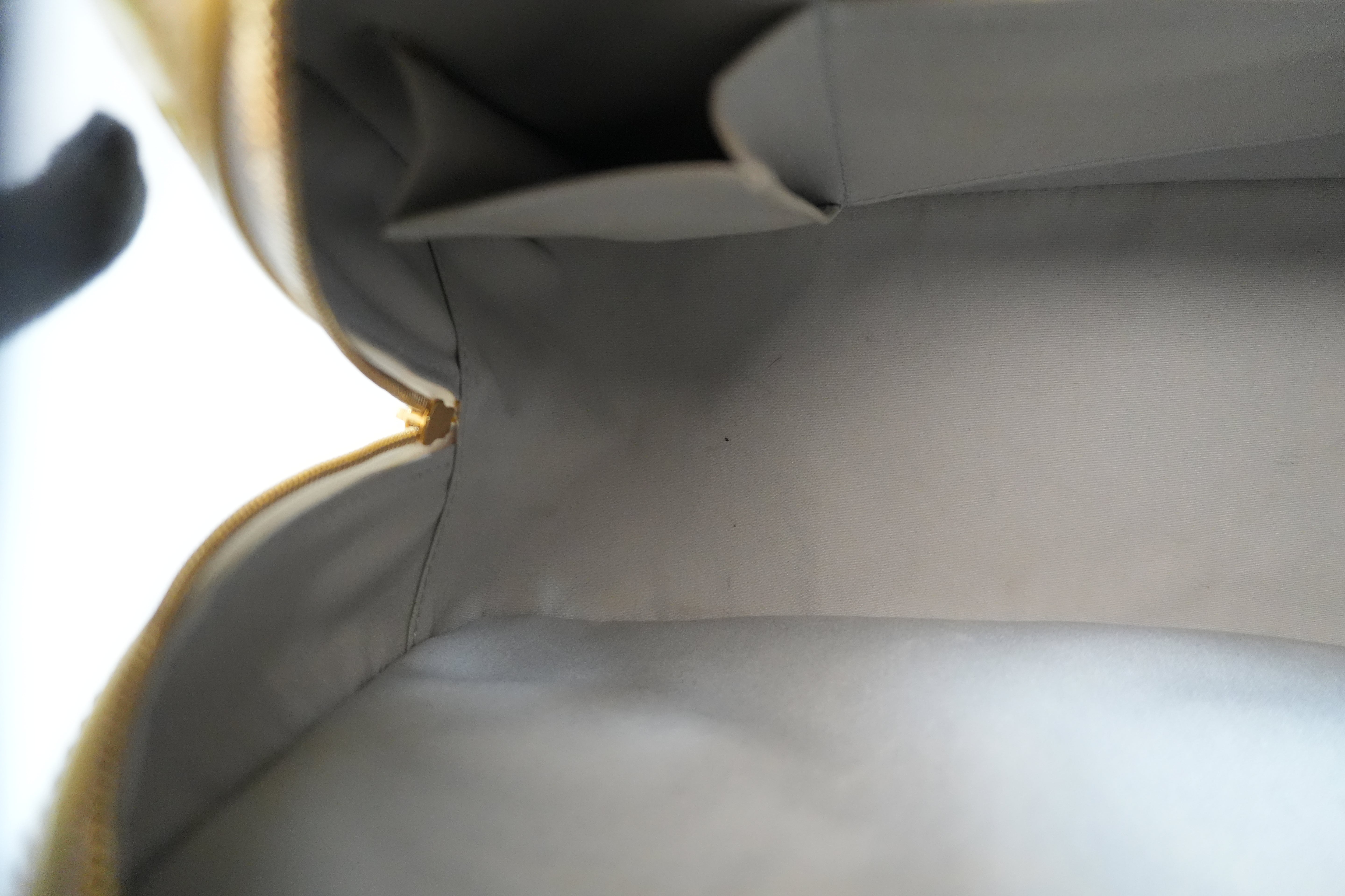 Louis Vuitton Vernis Summit Drive Handbag Yellow Used