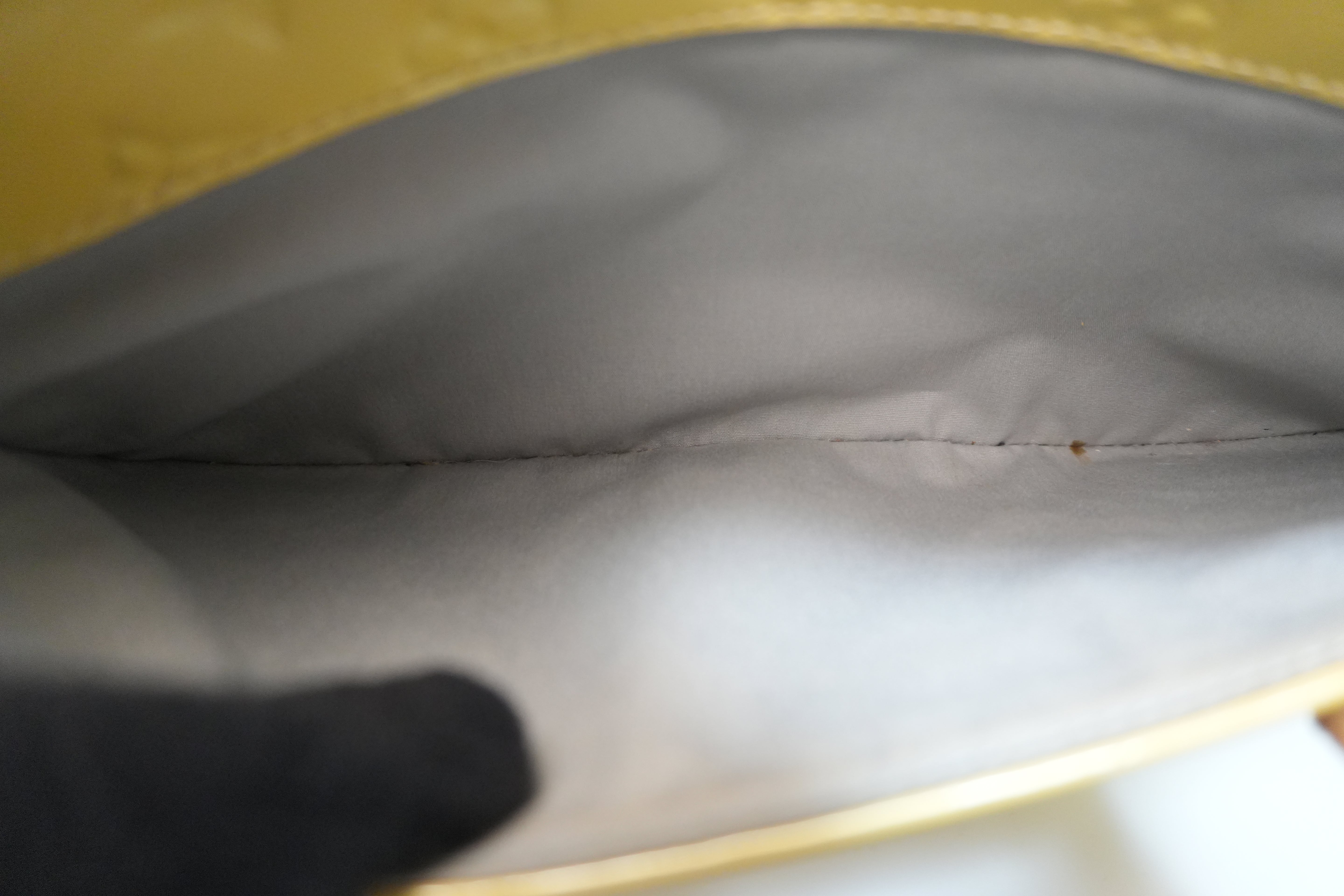 Louis Vuitton Vernis Summit Drive Handbag Yellow Used