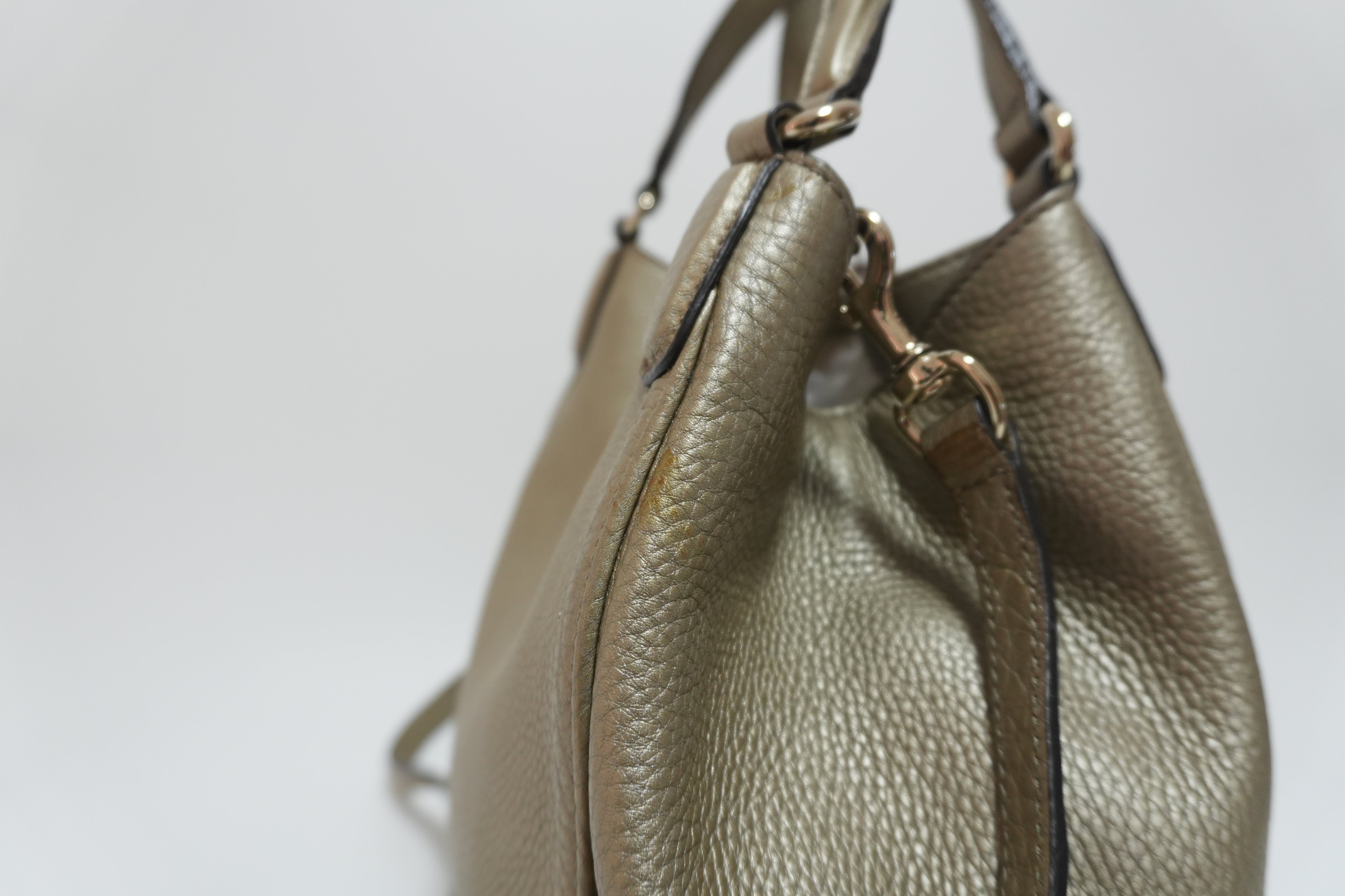 グッチ ソーホー メタリック 2way ショルダーバッグ シルバー 中古