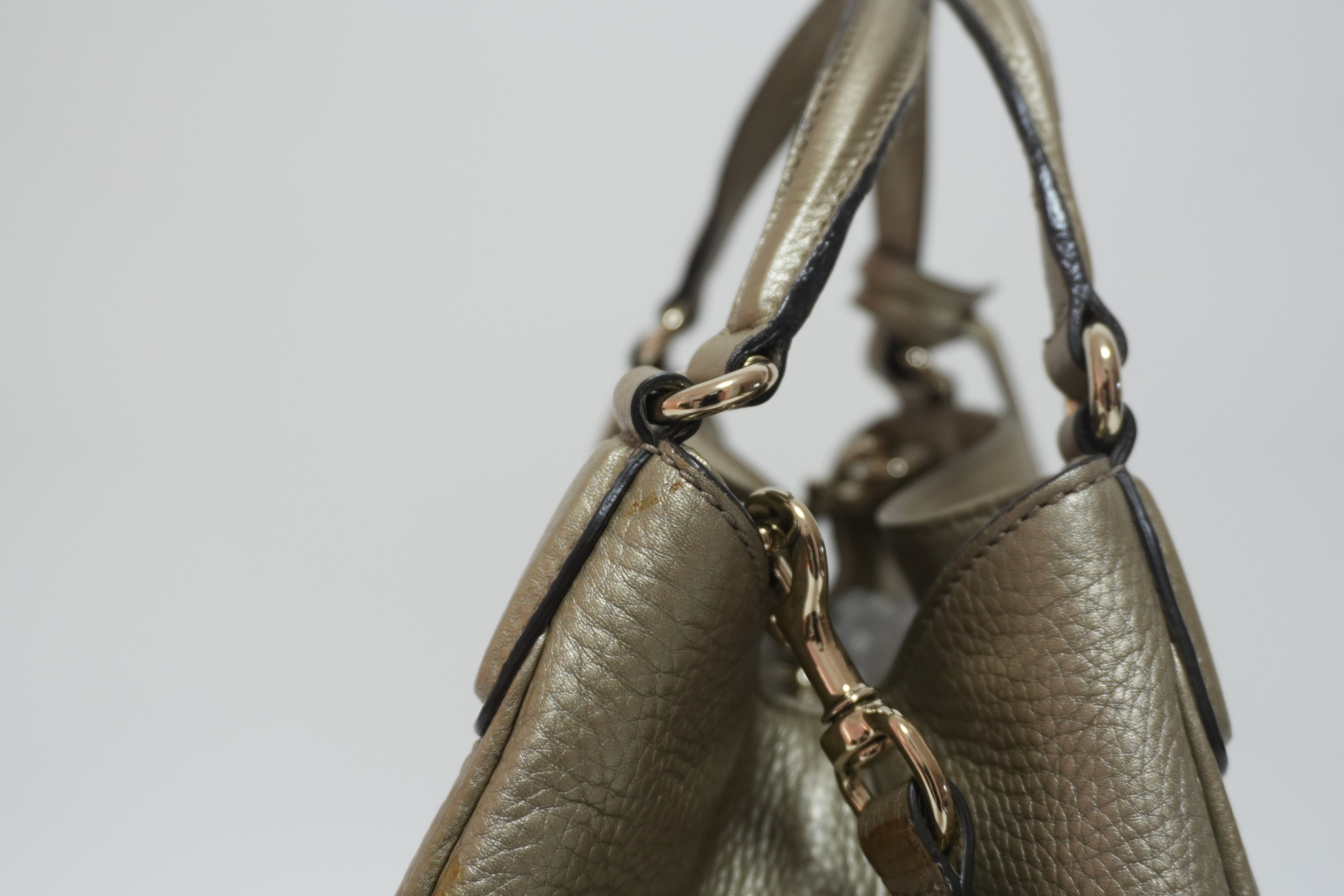 グッチ ソーホー メタリック 2way ショルダーバッグ シルバー 中古