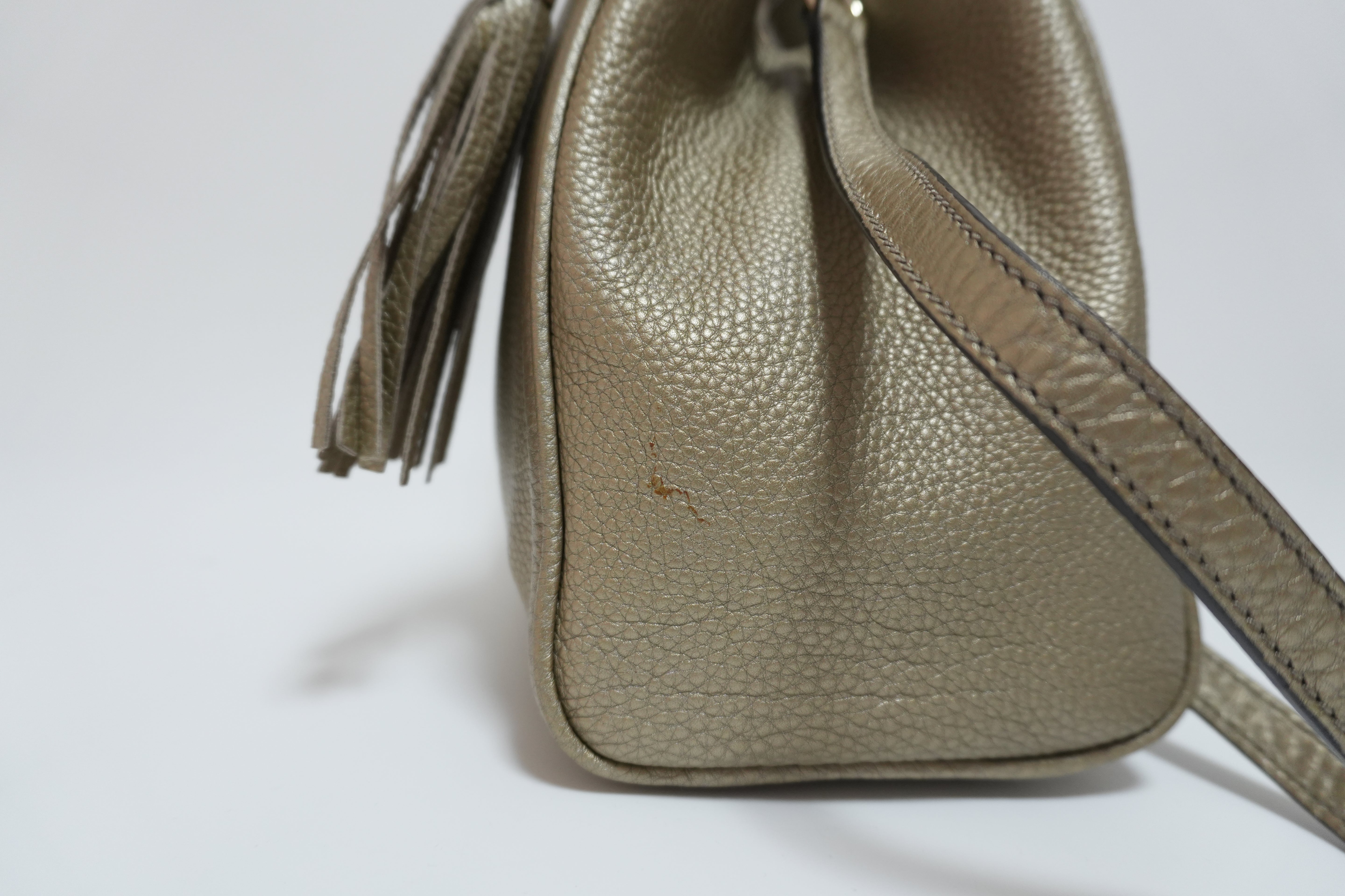 グッチ ソーホー メタリック 2way ショルダーバッグ シルバー 中古