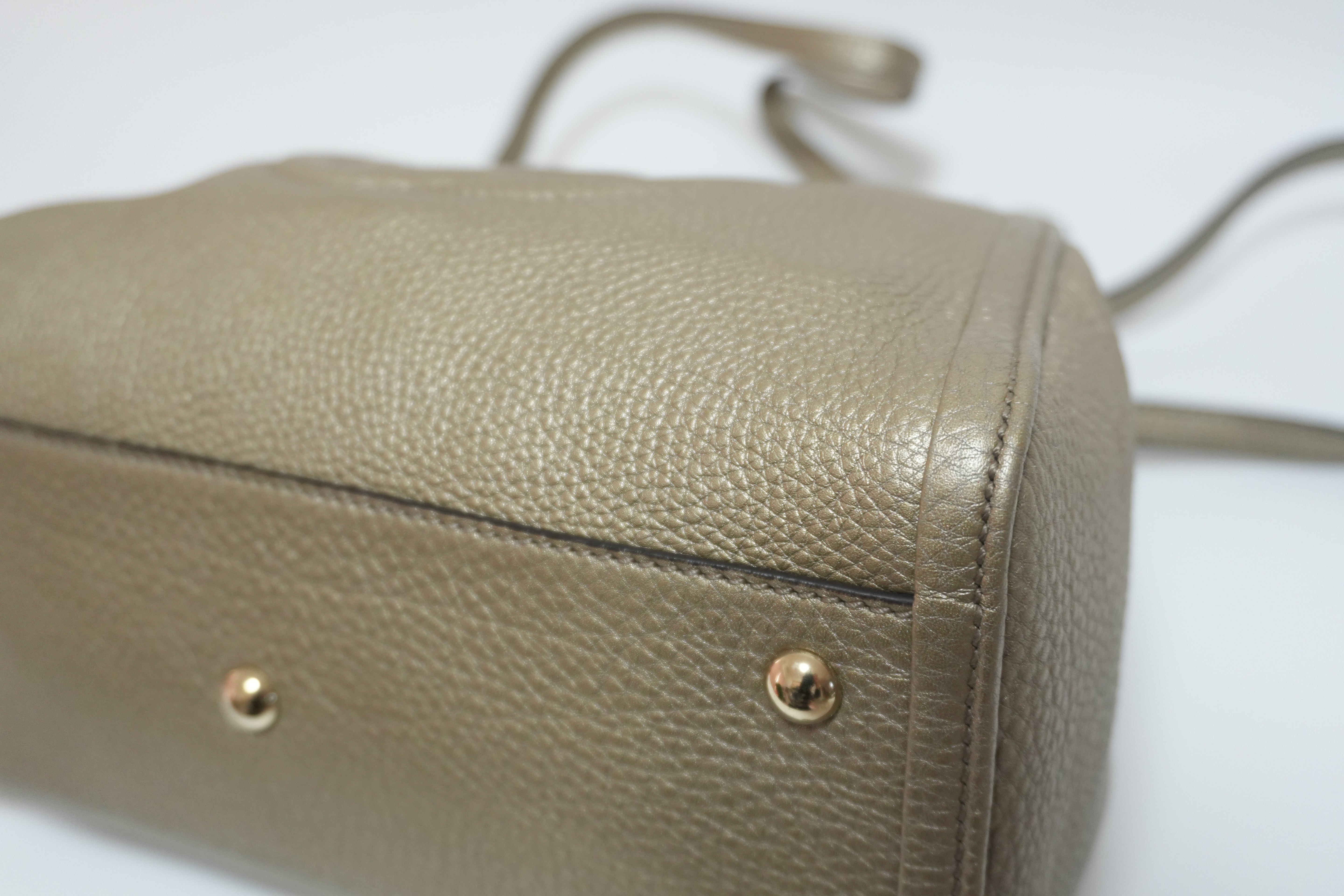 グッチ ソーホー メタリック 2way ショルダーバッグ シルバー 中古