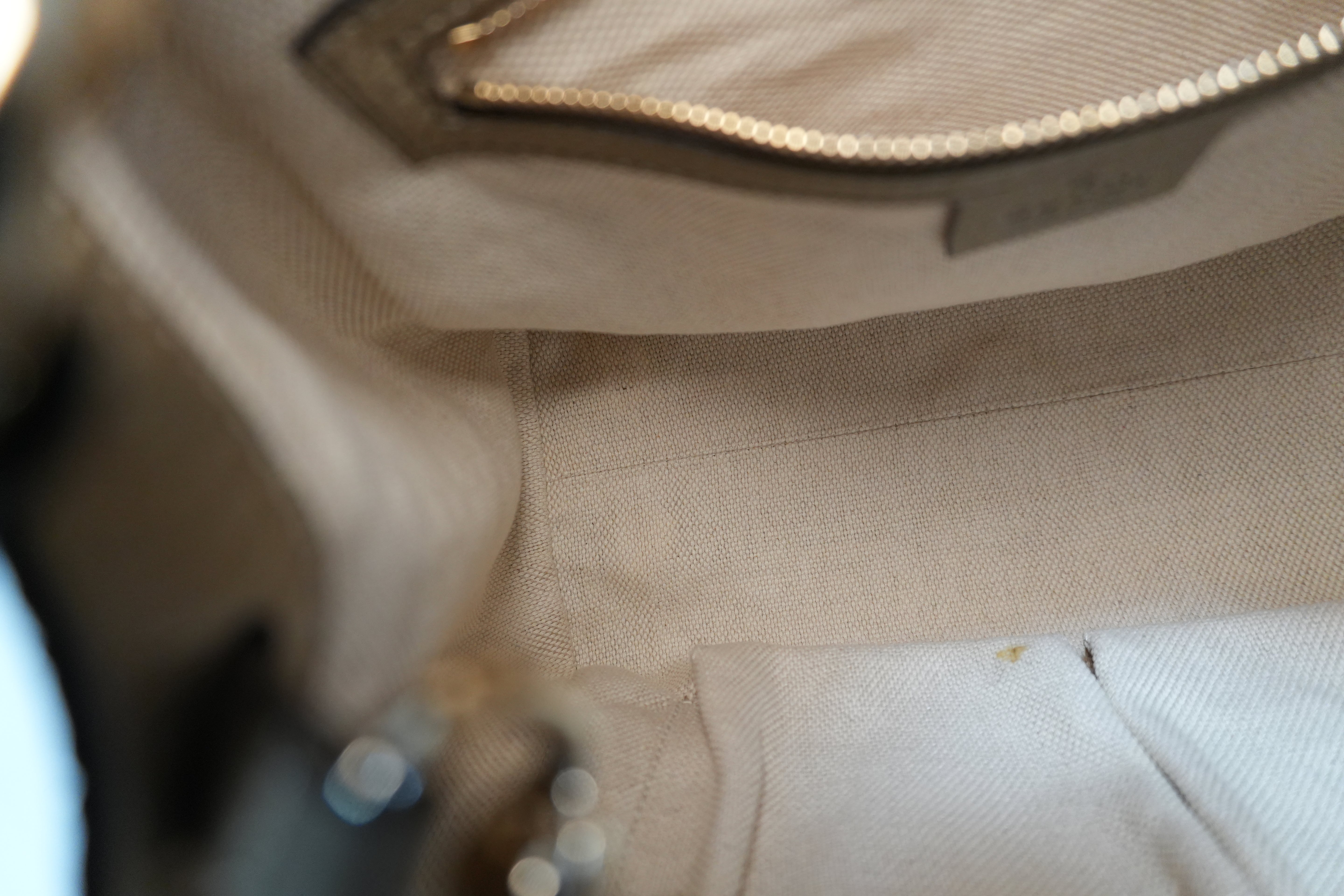 グッチ ソーホー メタリック 2way ショルダーバッグ シルバー 中古