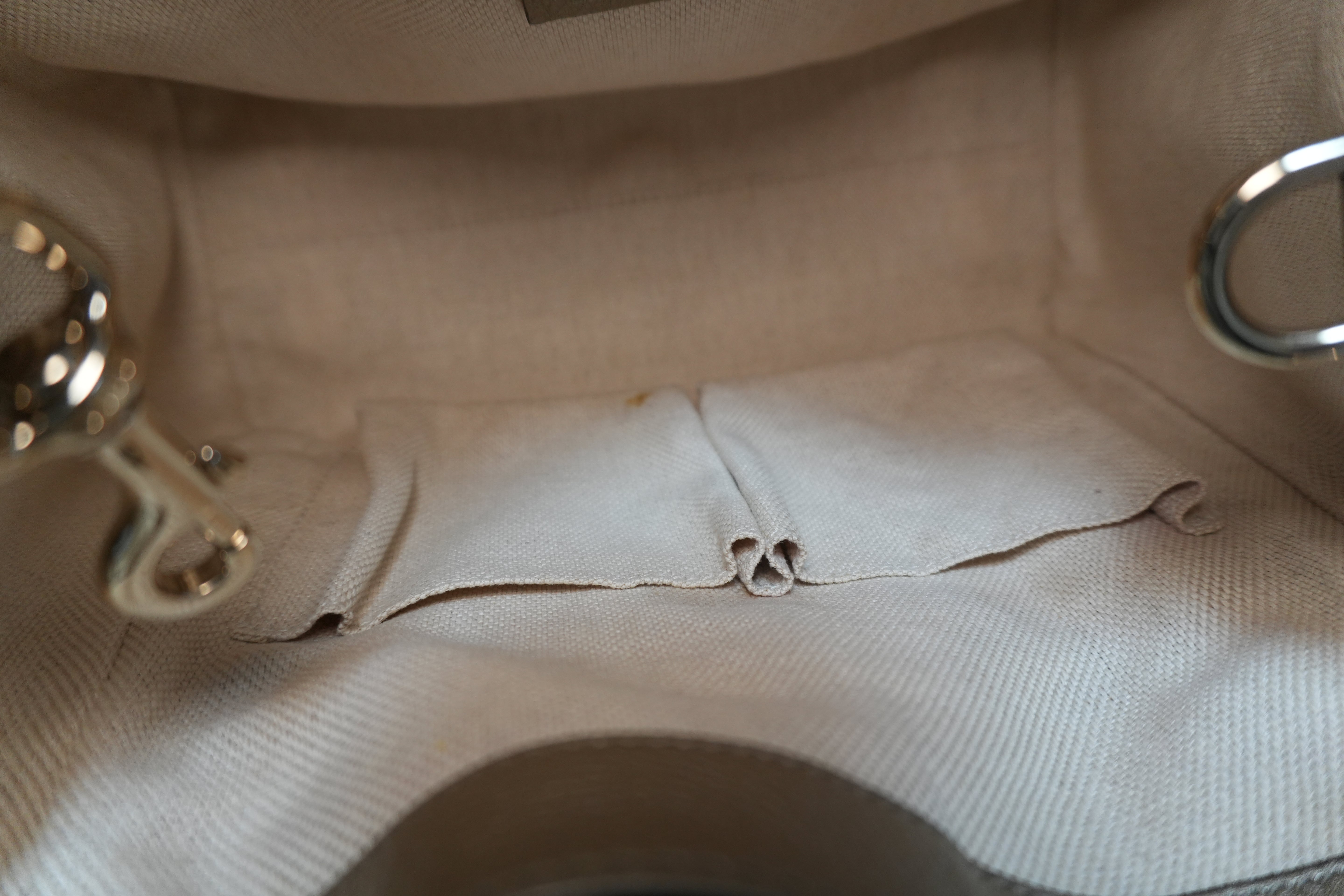 グッチ ソーホー メタリック 2way ショルダーバッグ シルバー 中古