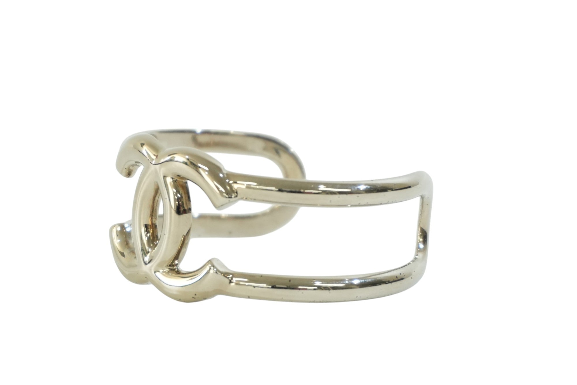 Pre-owned Chanel Bangle Silver tone