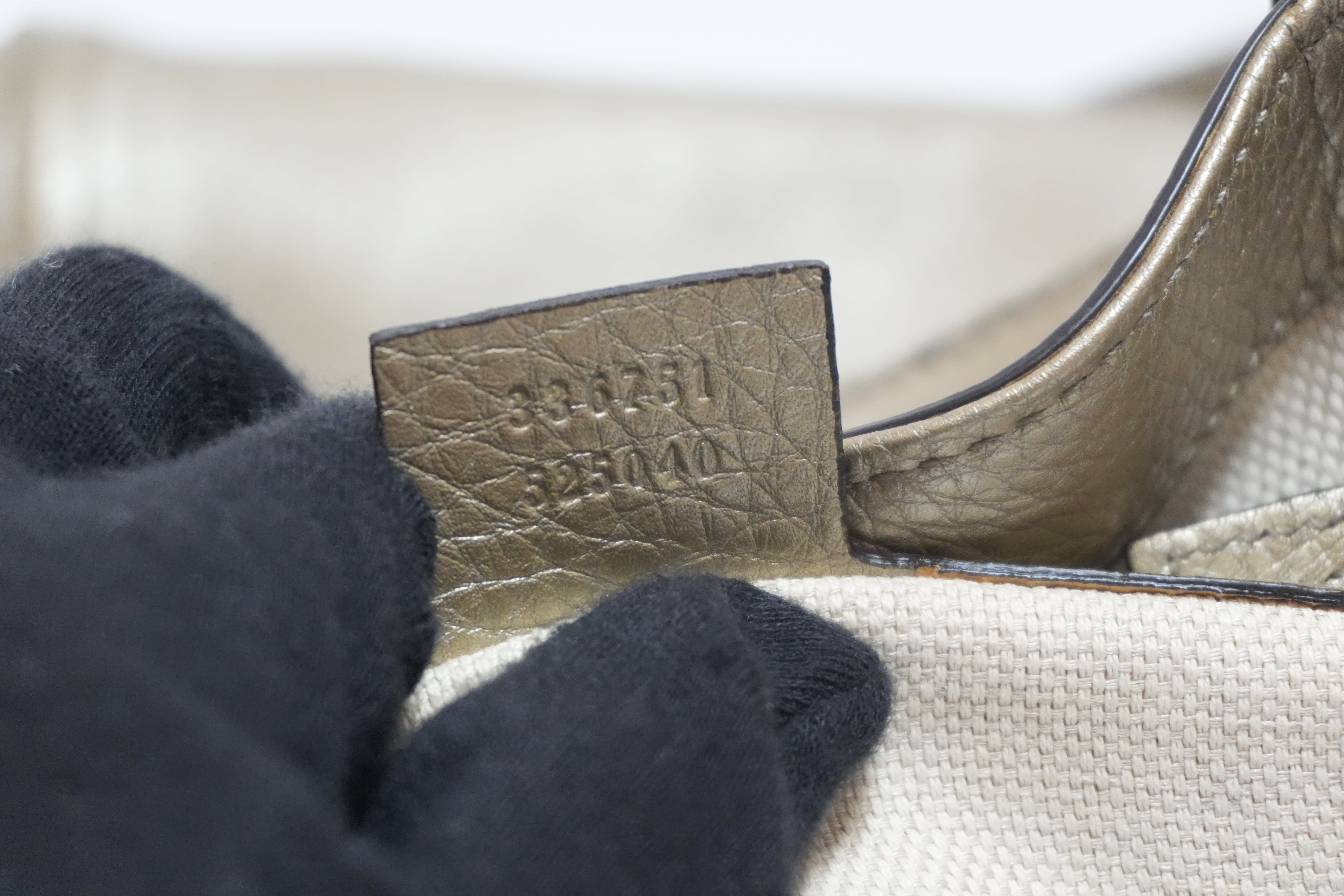 グッチ ソーホー メタリック 2way ショルダーバッグ シルバー 中古