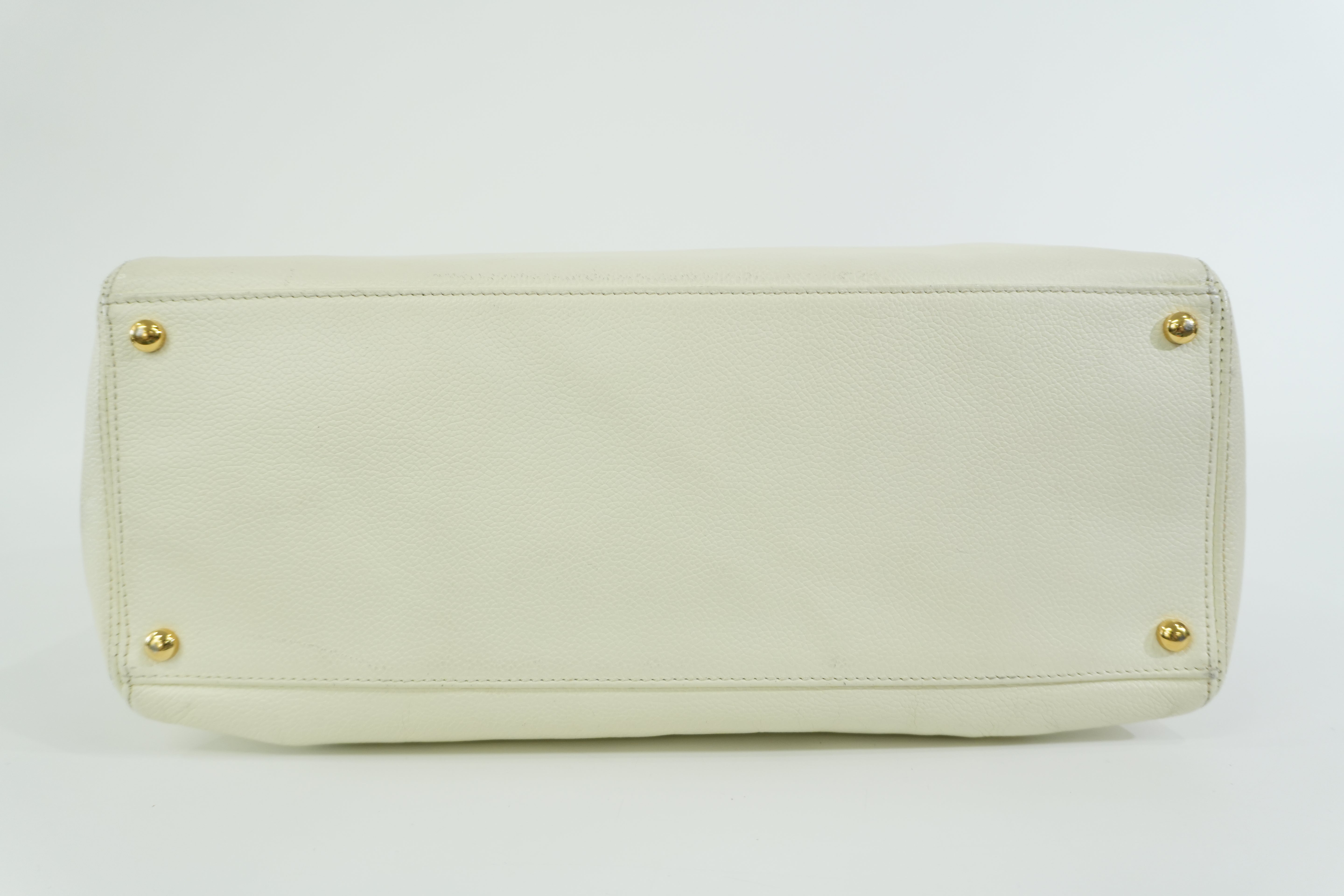 Pre-owned Chanel Caviar Skin Tote Bag White