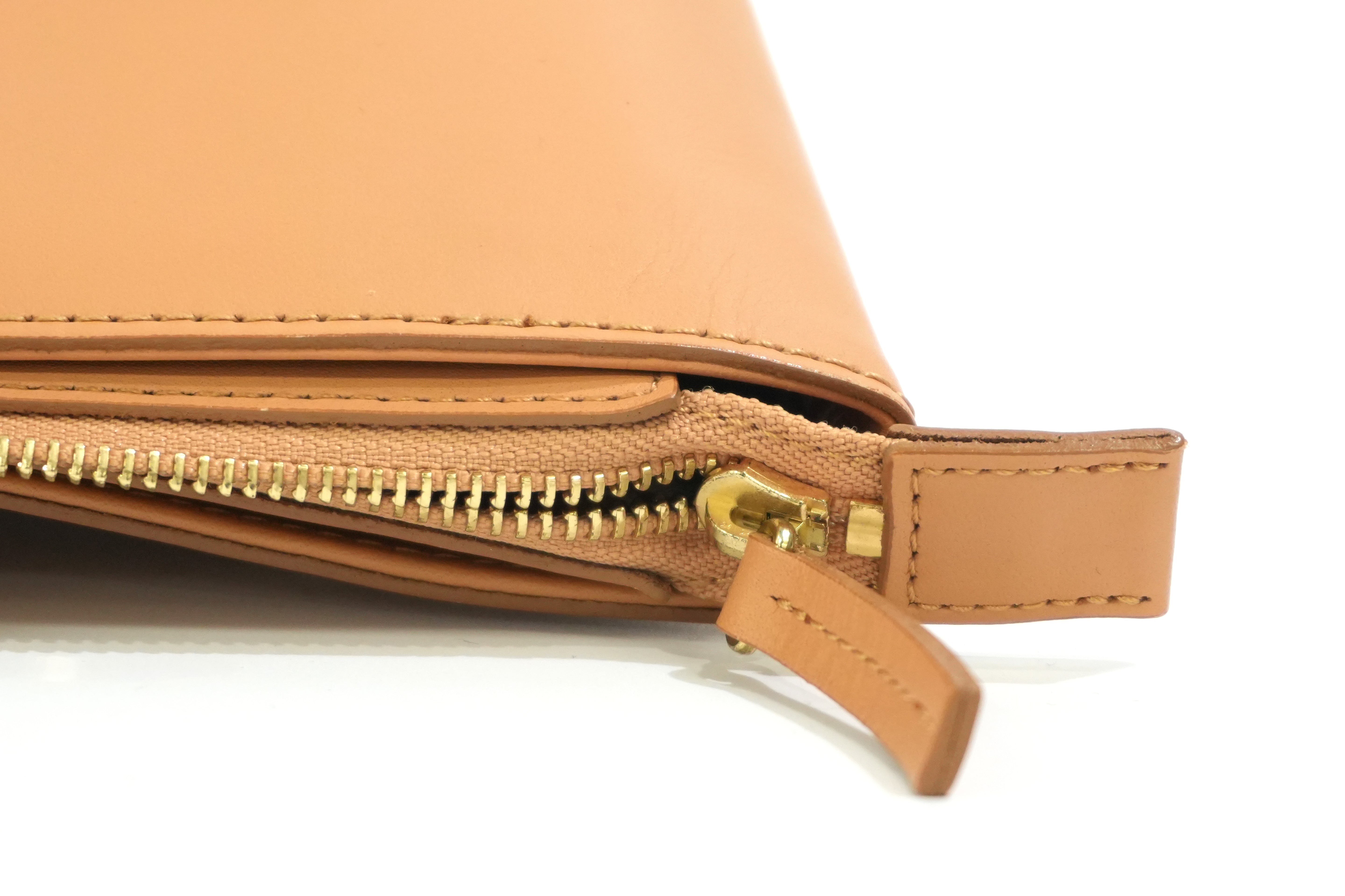 Pre-owned Burberry Handbag Beige Gold